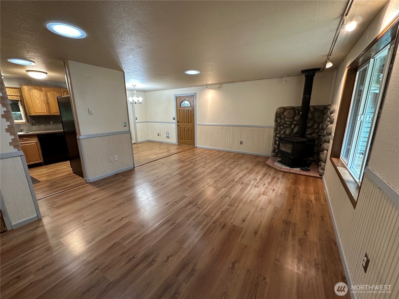 90 Ne Burt Court Property Photo 8