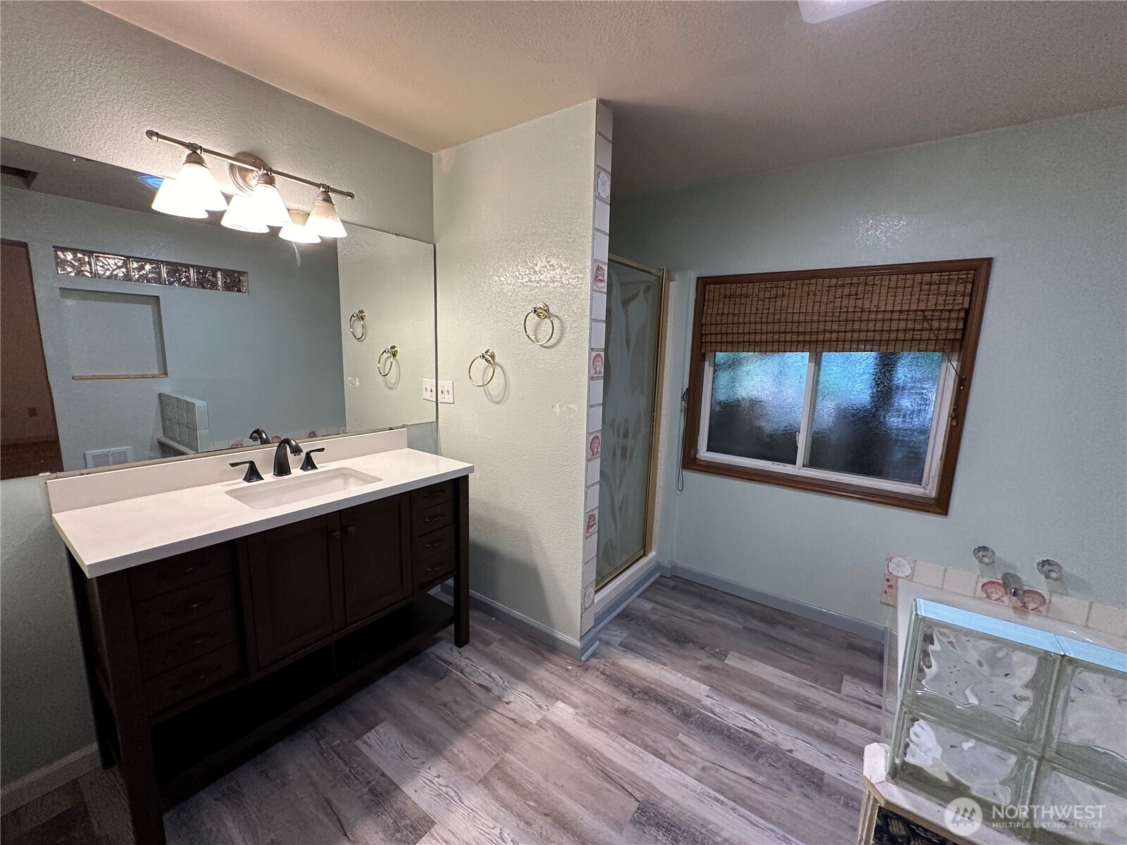 90 Ne Burt Court Property Photo 17