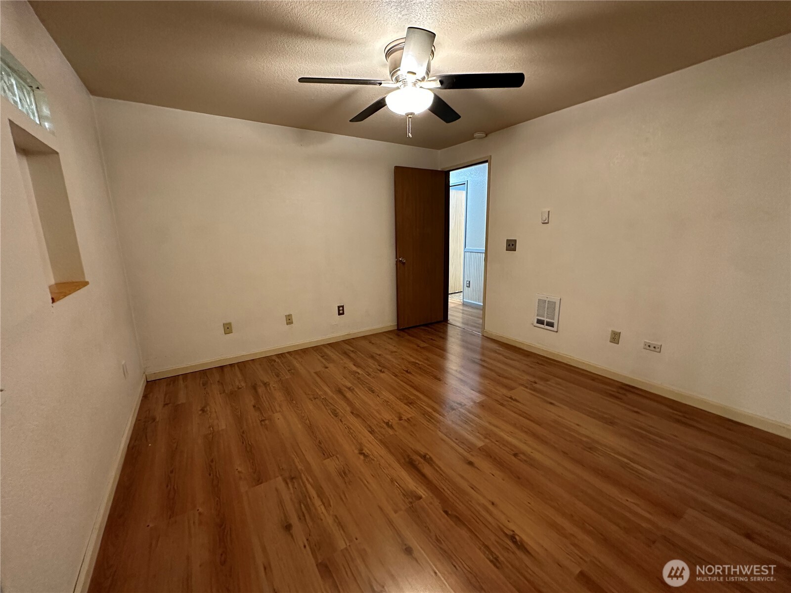 90 Ne Burt Court Property Photo 19