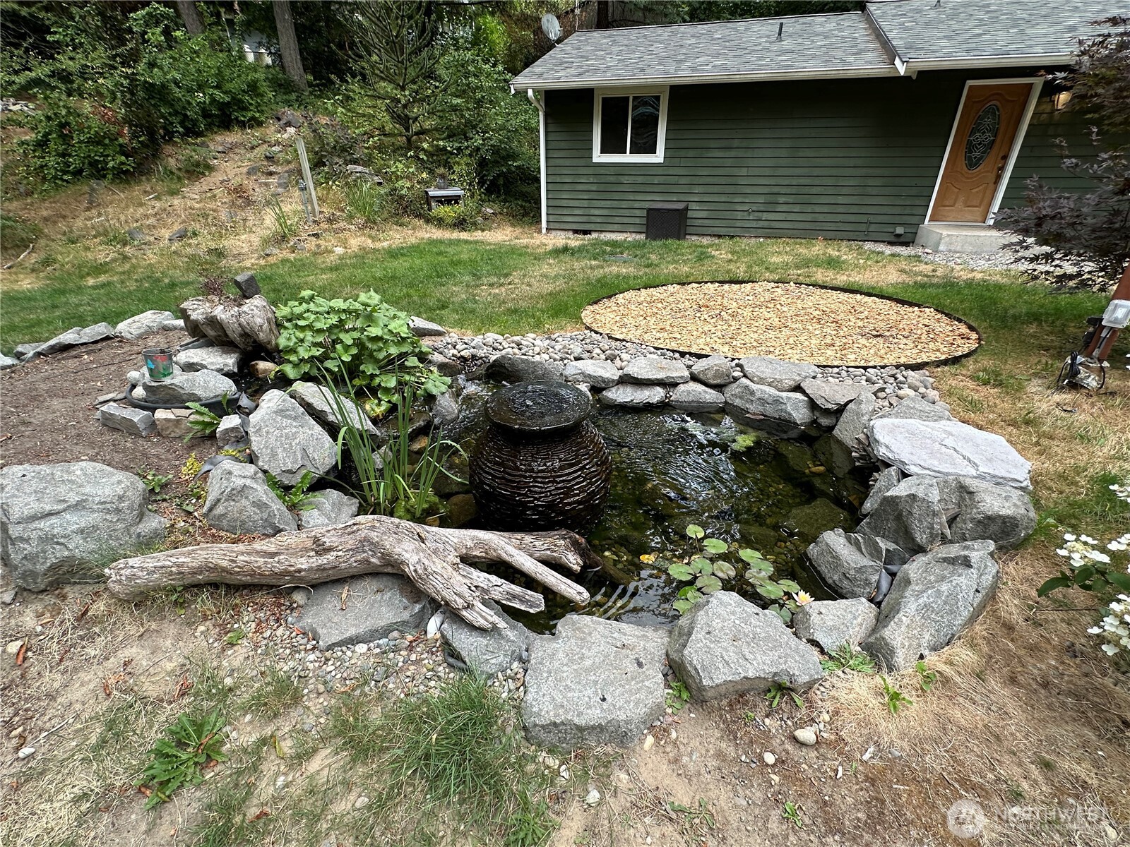 90 Ne Burt Court Property Photo 26