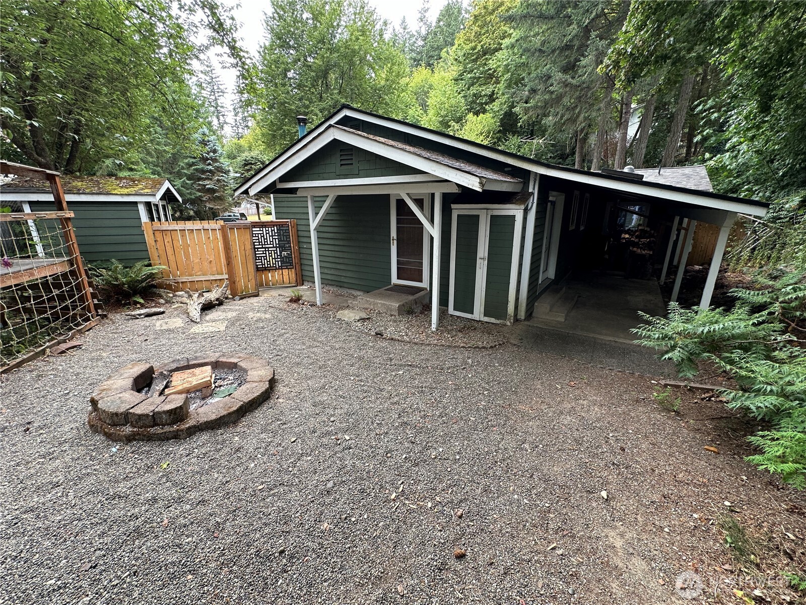 90 Ne Burt Court Property Photo 31