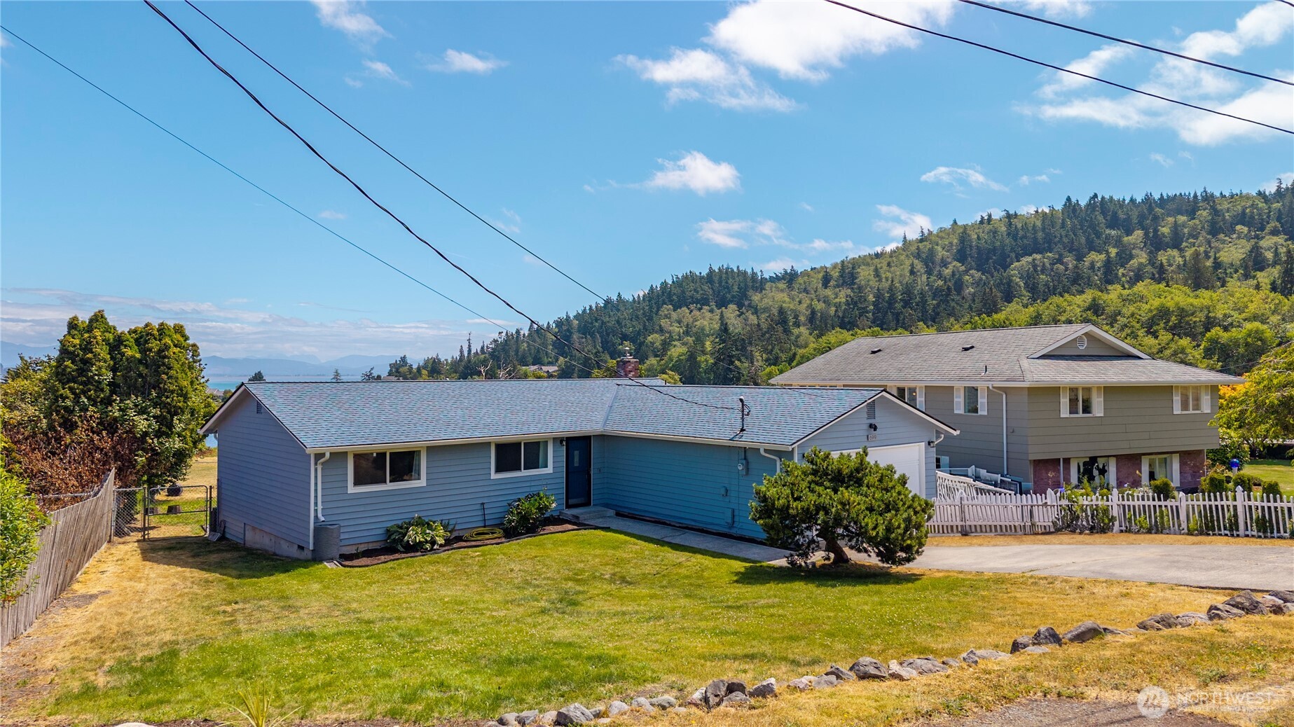 699 Maplewood Loop Property Photo 4