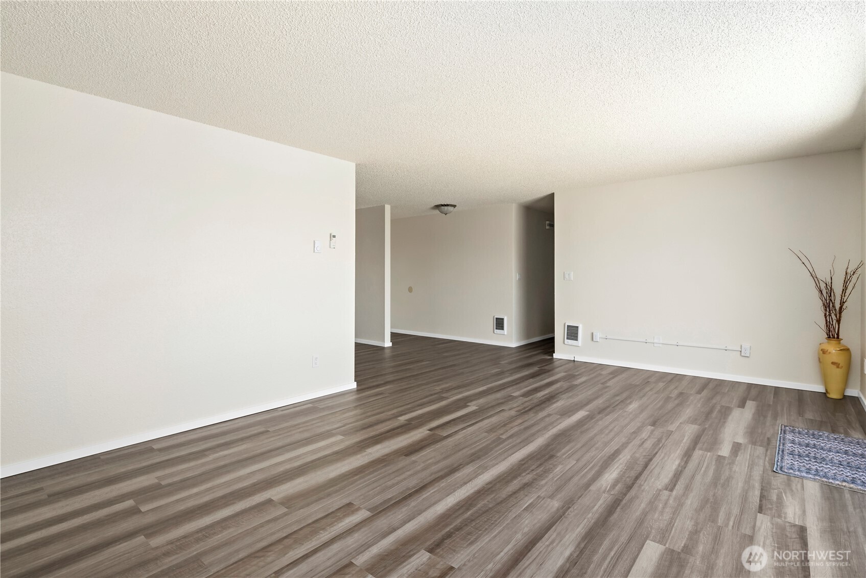 699 Maplewood Loop Property Photo 10
