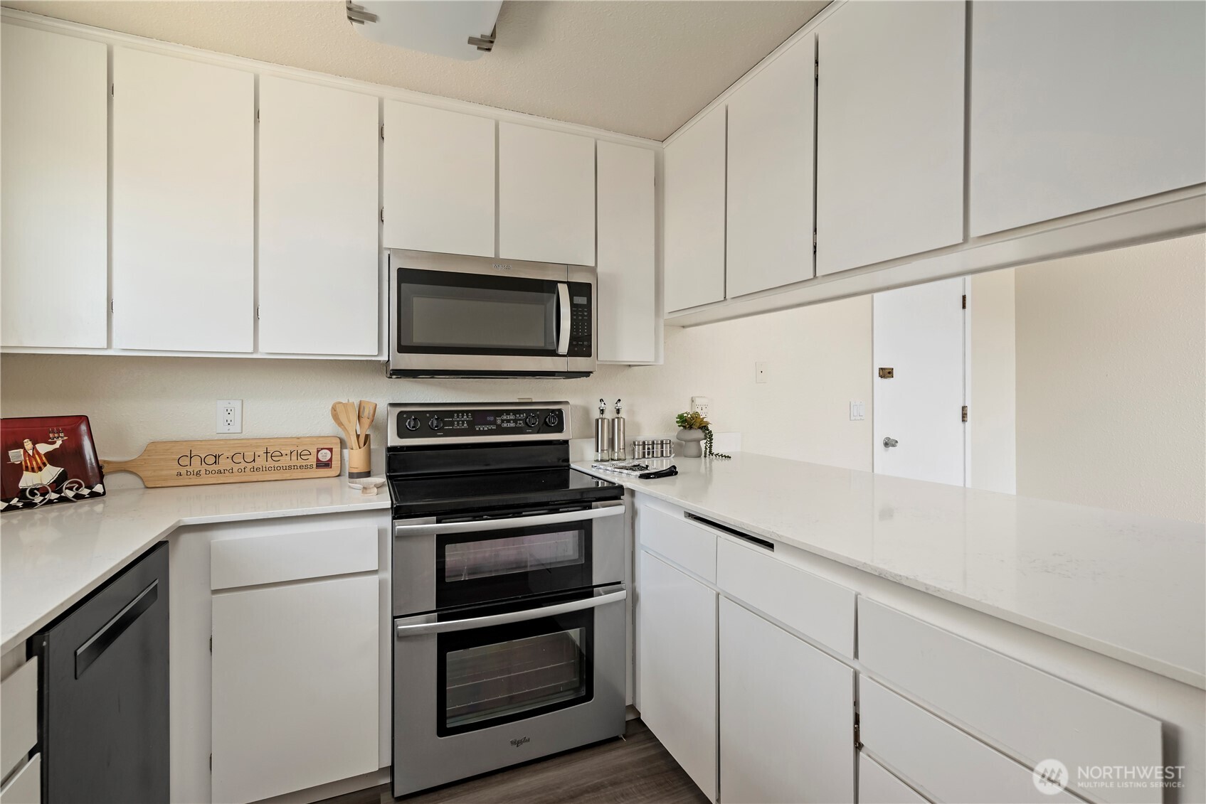 699 Maplewood Loop Property Photo 14