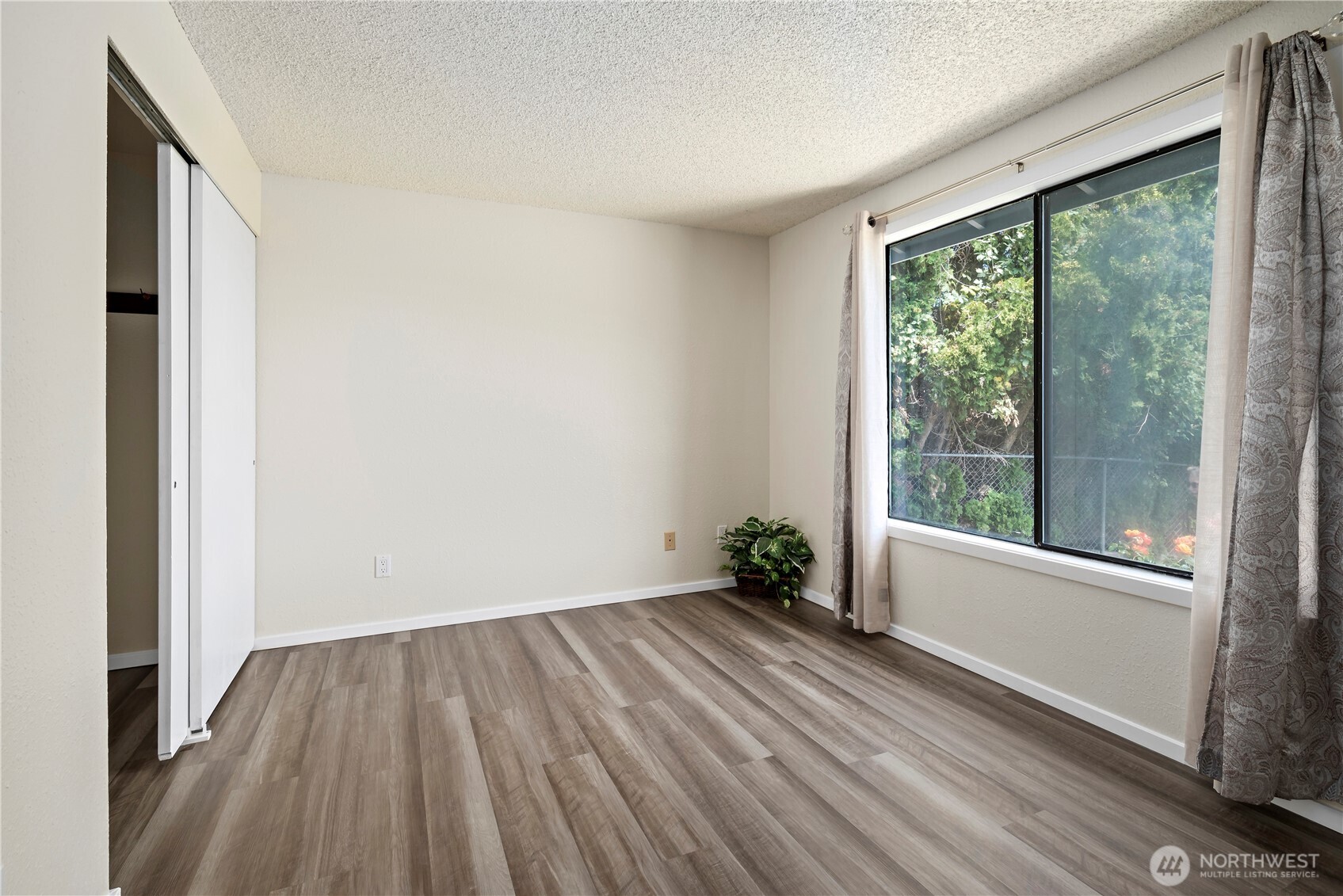 699 Maplewood Loop Property Photo 20