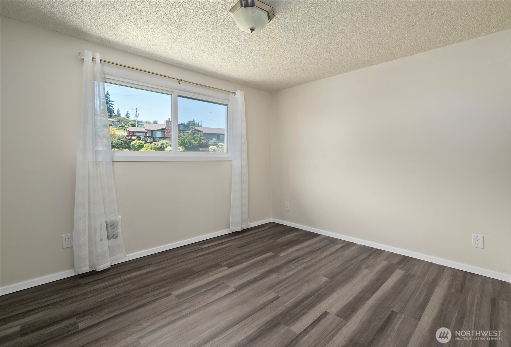699 Maplewood Loop Property Photo 22