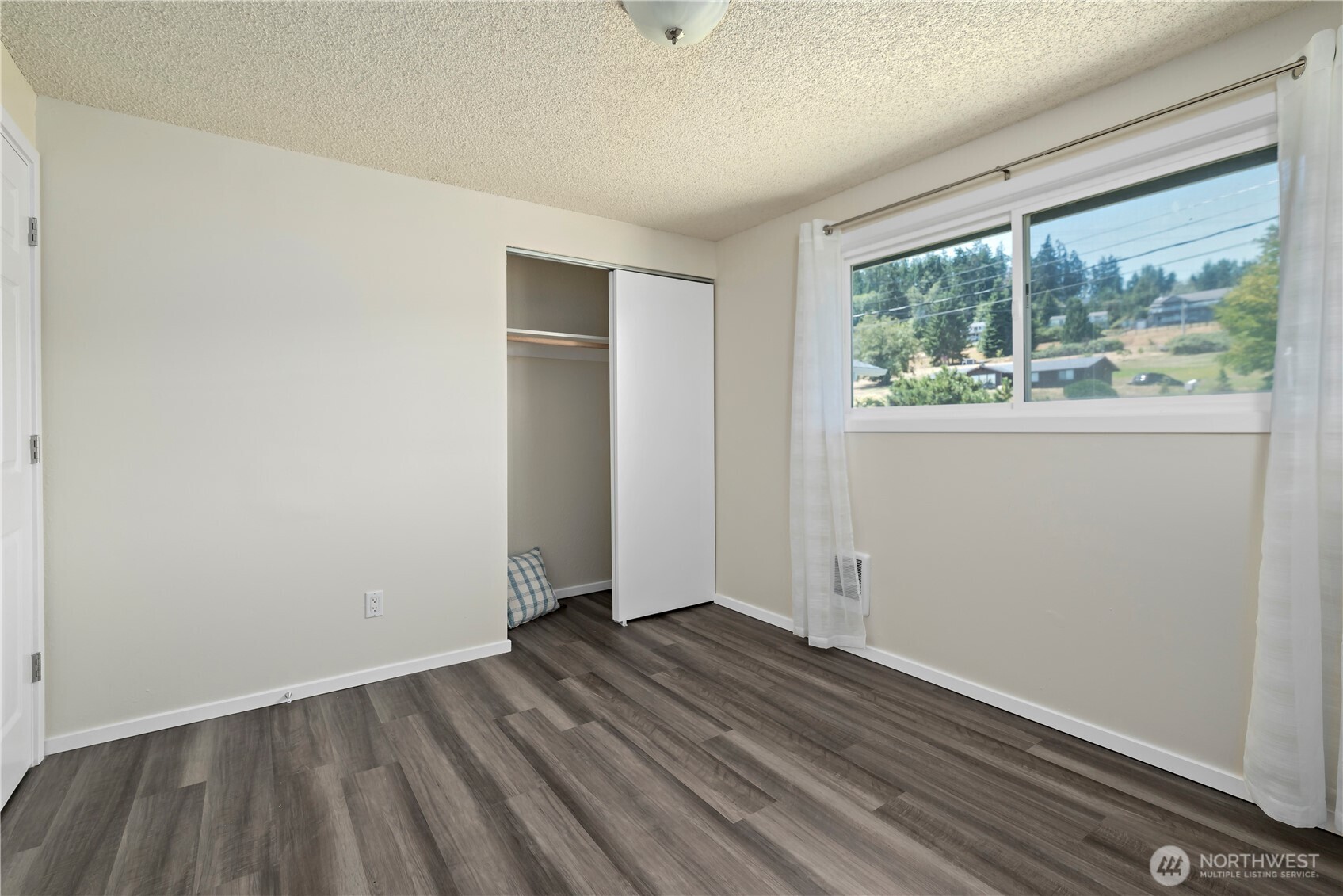 699 Maplewood Loop Property Photo 23