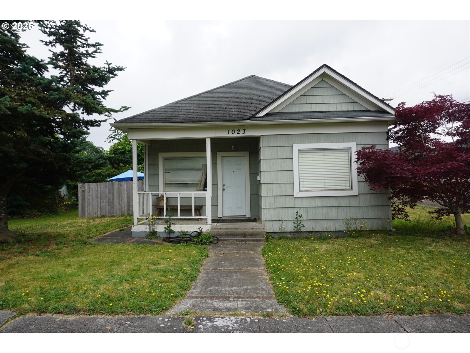 1023 E Street Property Photo 1