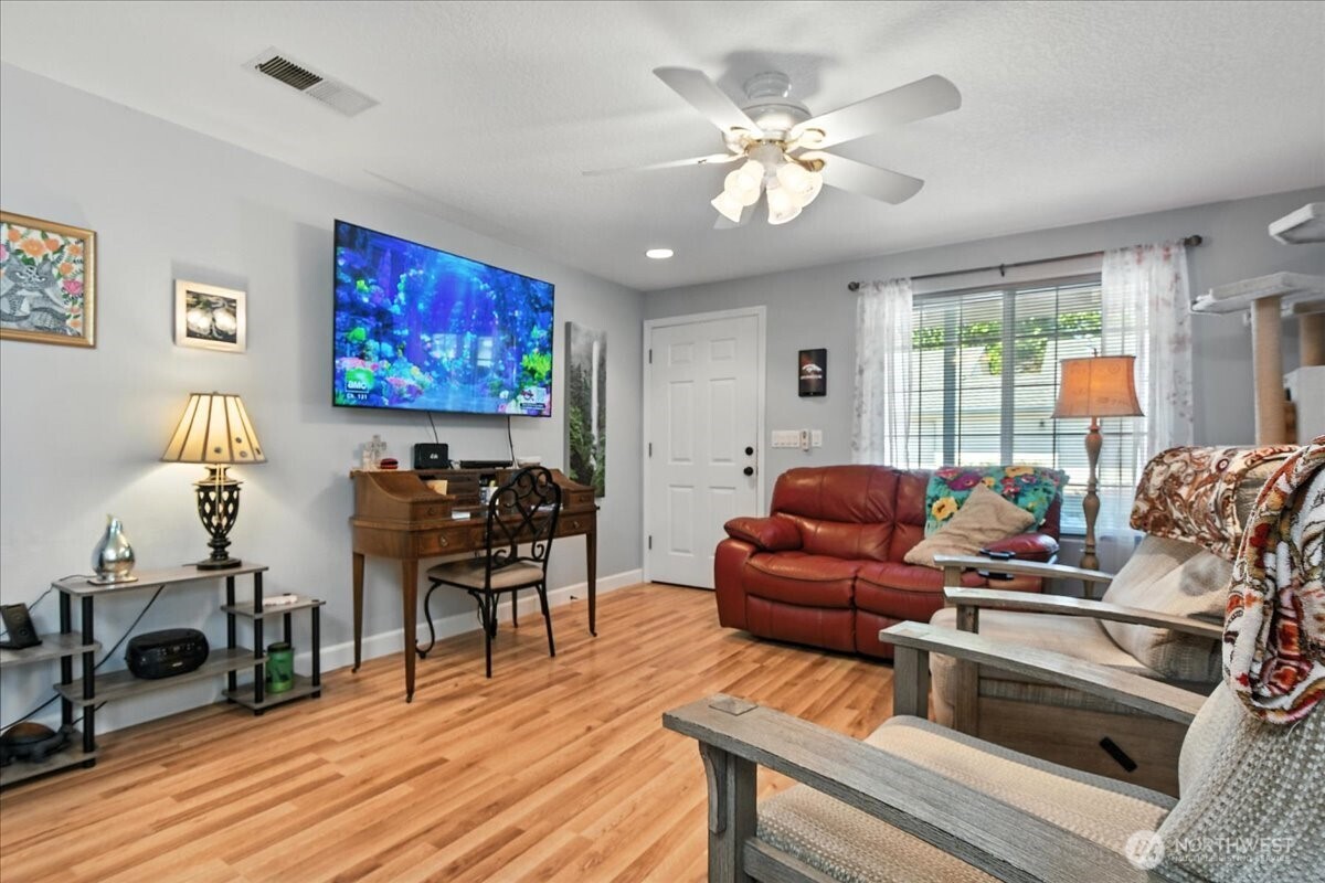 17311 Se 15th Way Property Photo 3