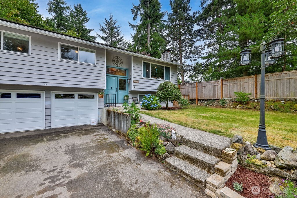 15572 206th Avenue Property Photo 1