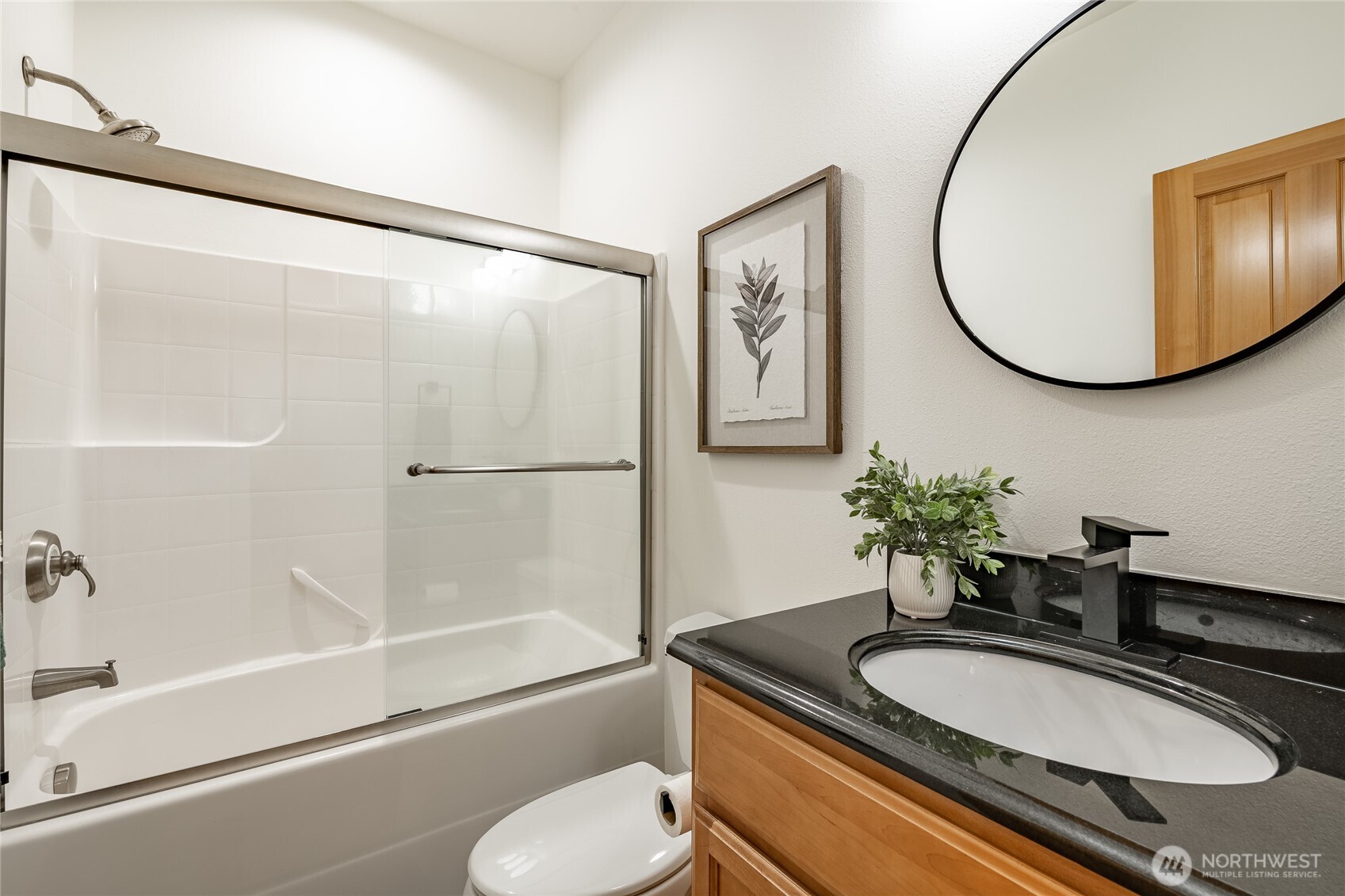 9002 Gleneagle Drive Property Photo 9