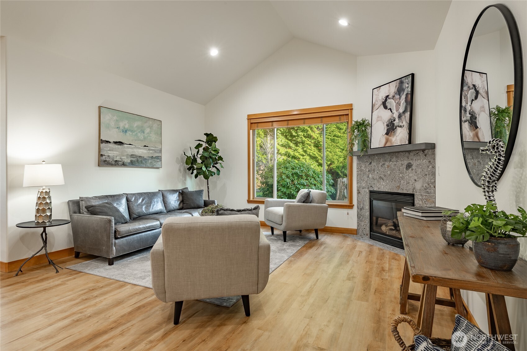 9002 Gleneagle Drive Property Photo 15