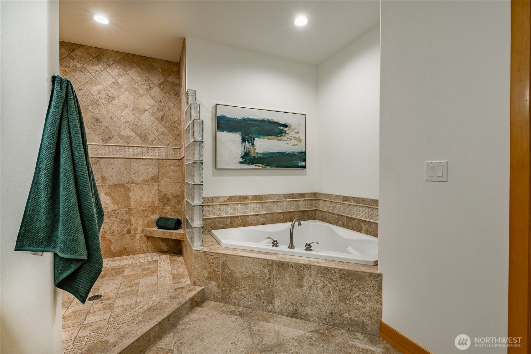 9002 Gleneagle Drive Property Photo 24