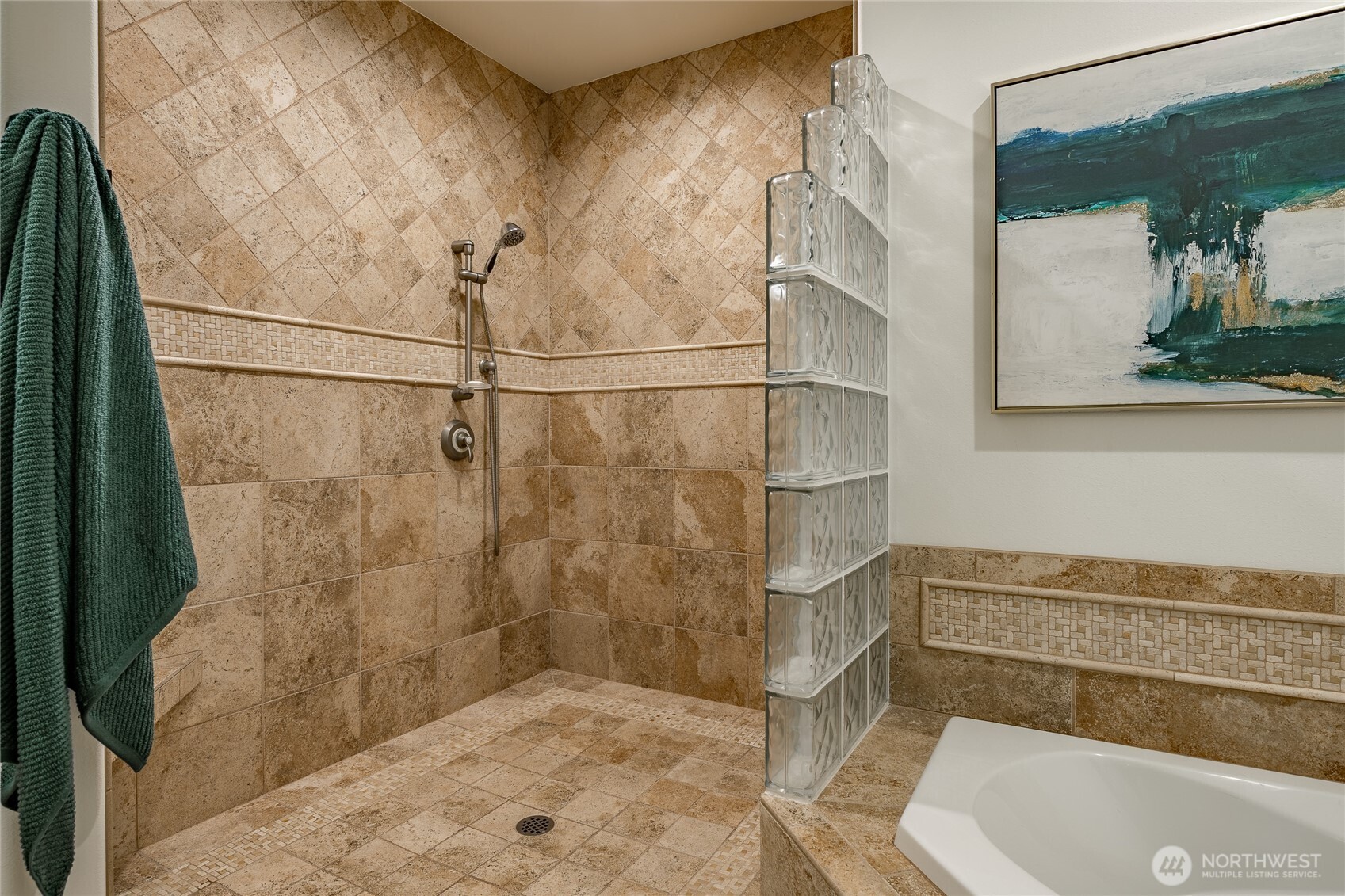 9002 Gleneagle Drive Property Photo 25