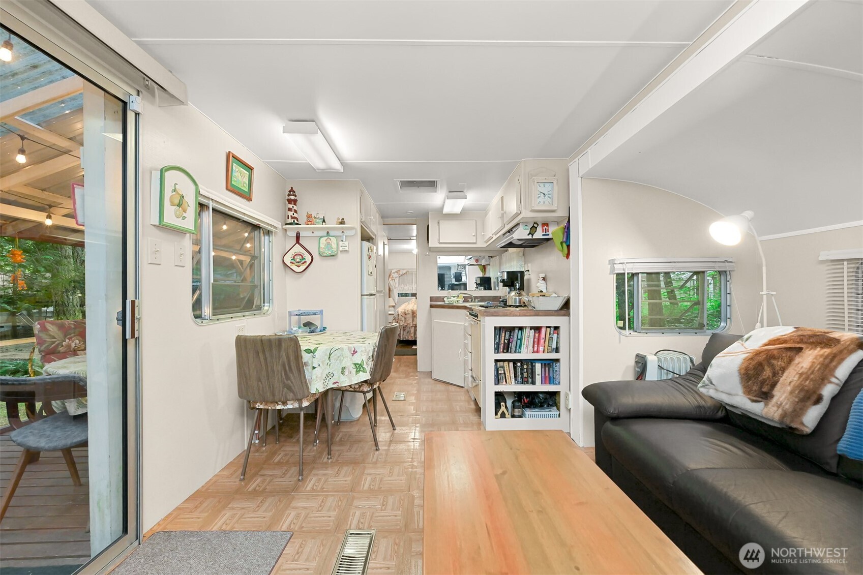 1107 Birch Lane Property Photo 4