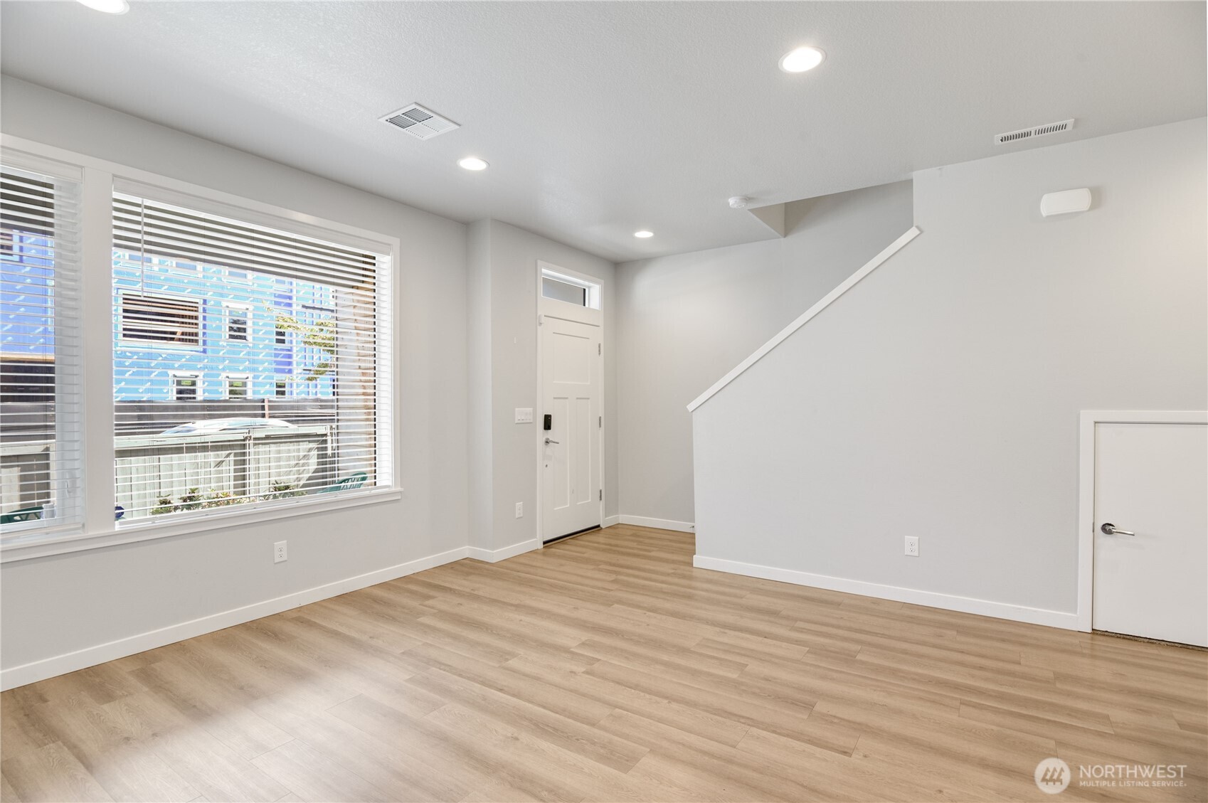 12021 Se 5th Property Photo 6