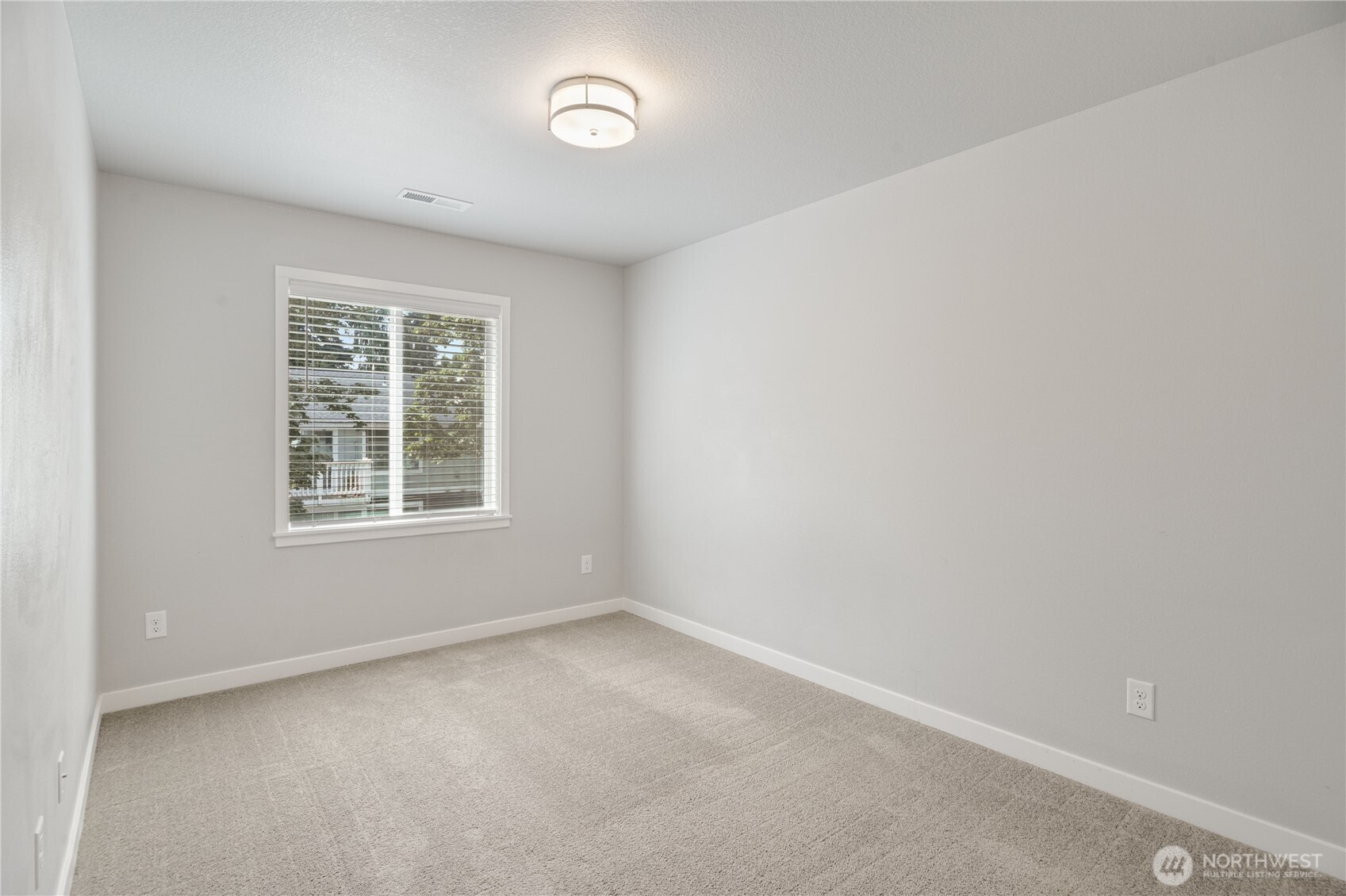 12021 Se 5th Property Photo 33