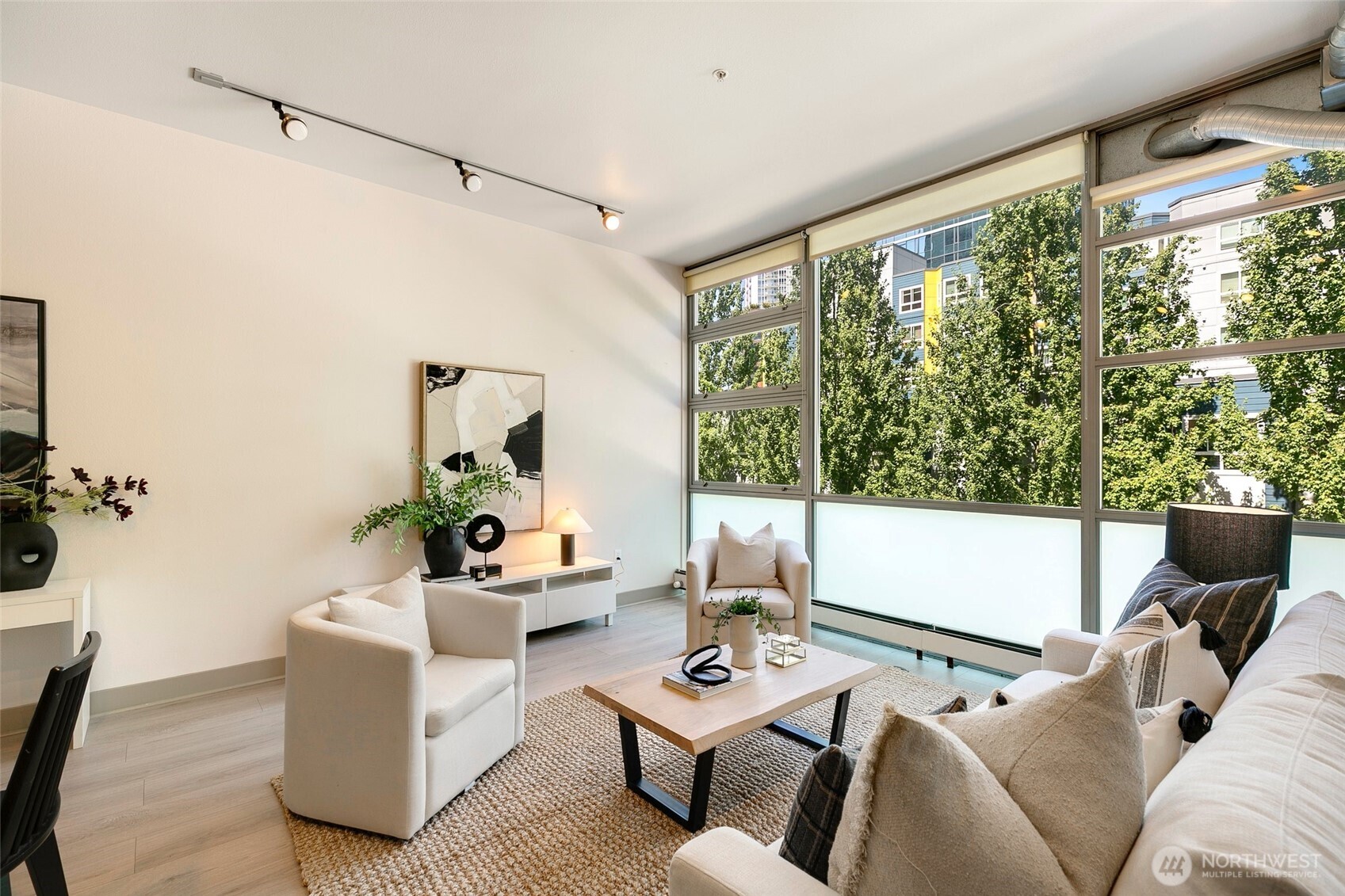 2015 Terry Avenue 411 Property Photo 1
