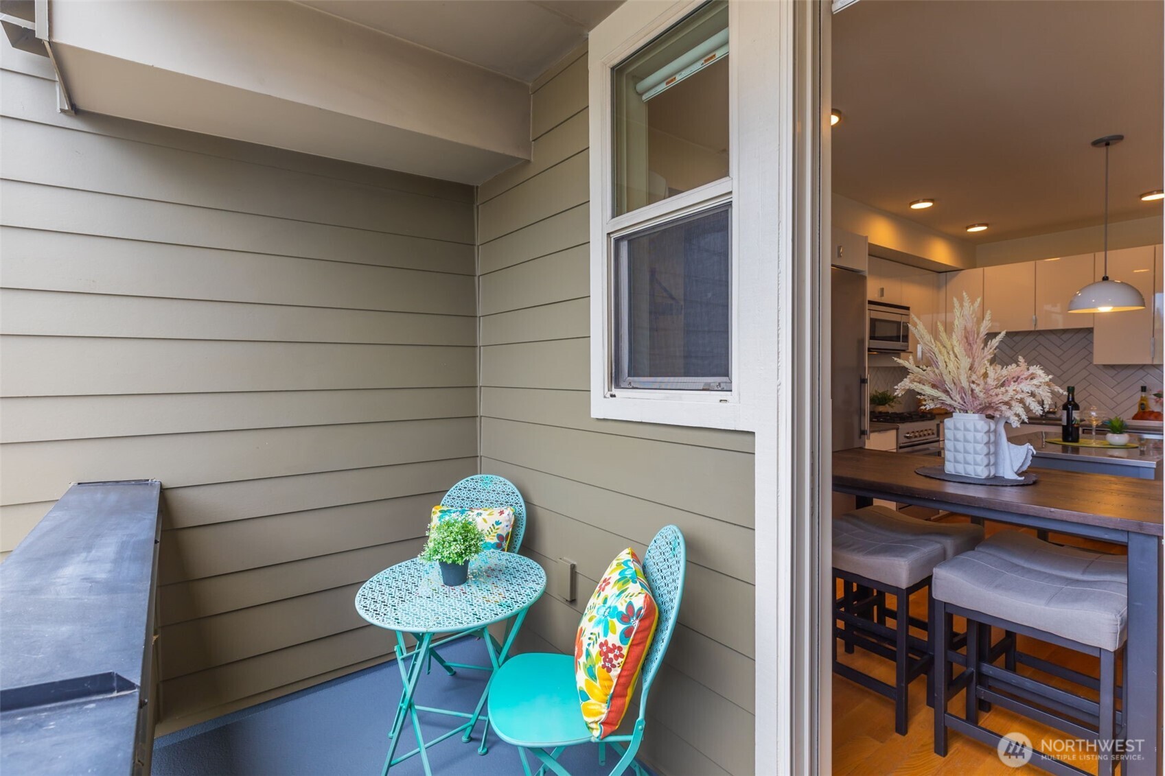 140 26 Avenue Property Photo 8