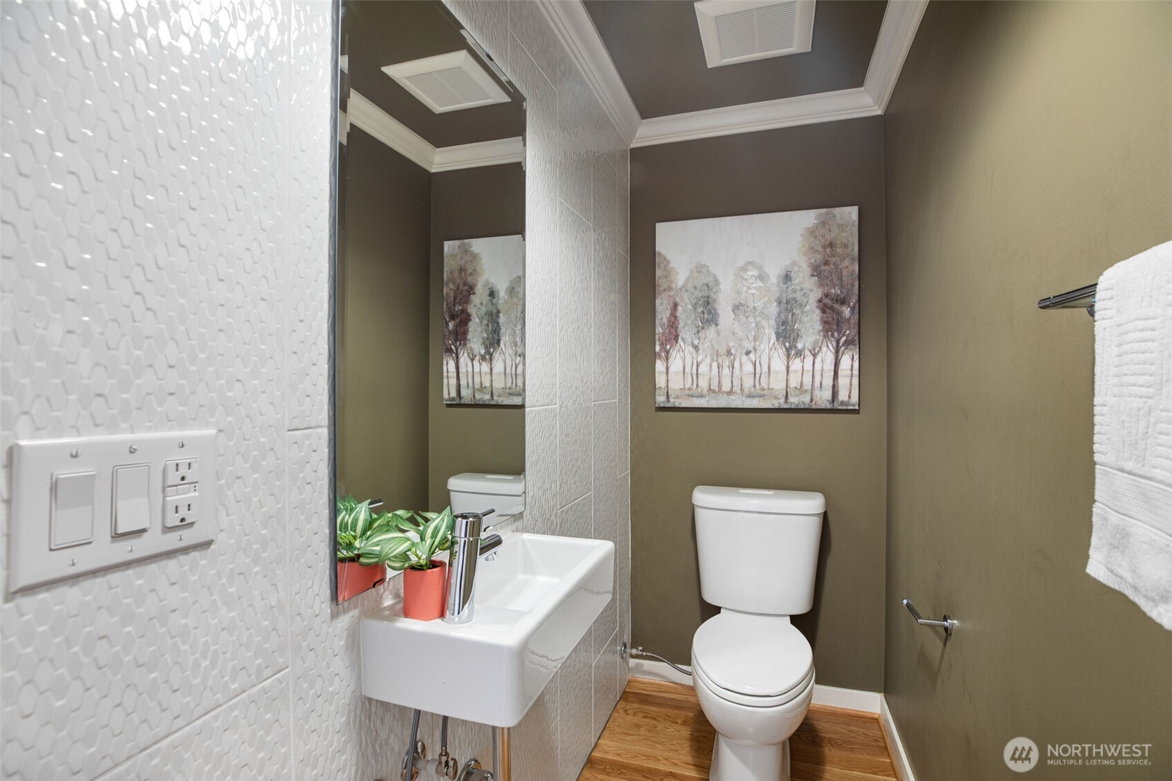 140 26 Avenue Property Photo 9