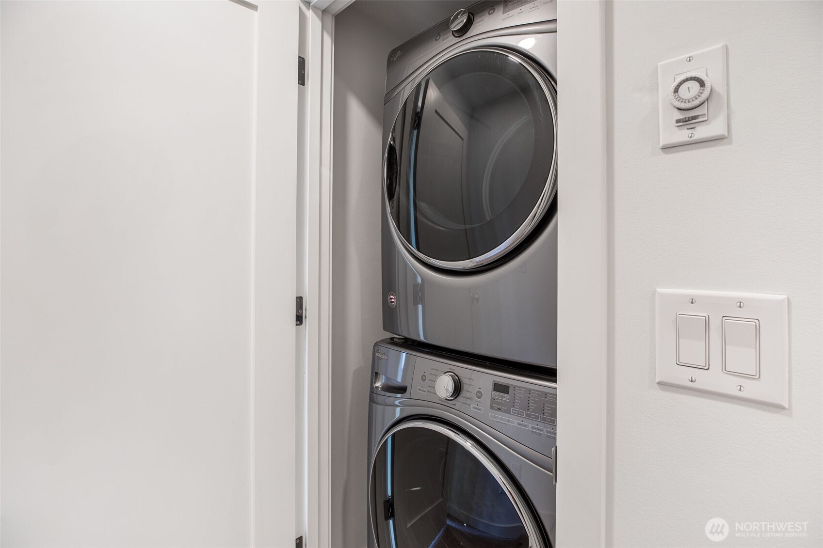 140 26 Avenue Property Photo 15