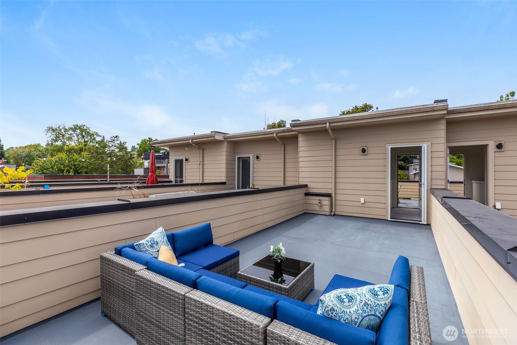 140 26 Avenue Property Photo 22