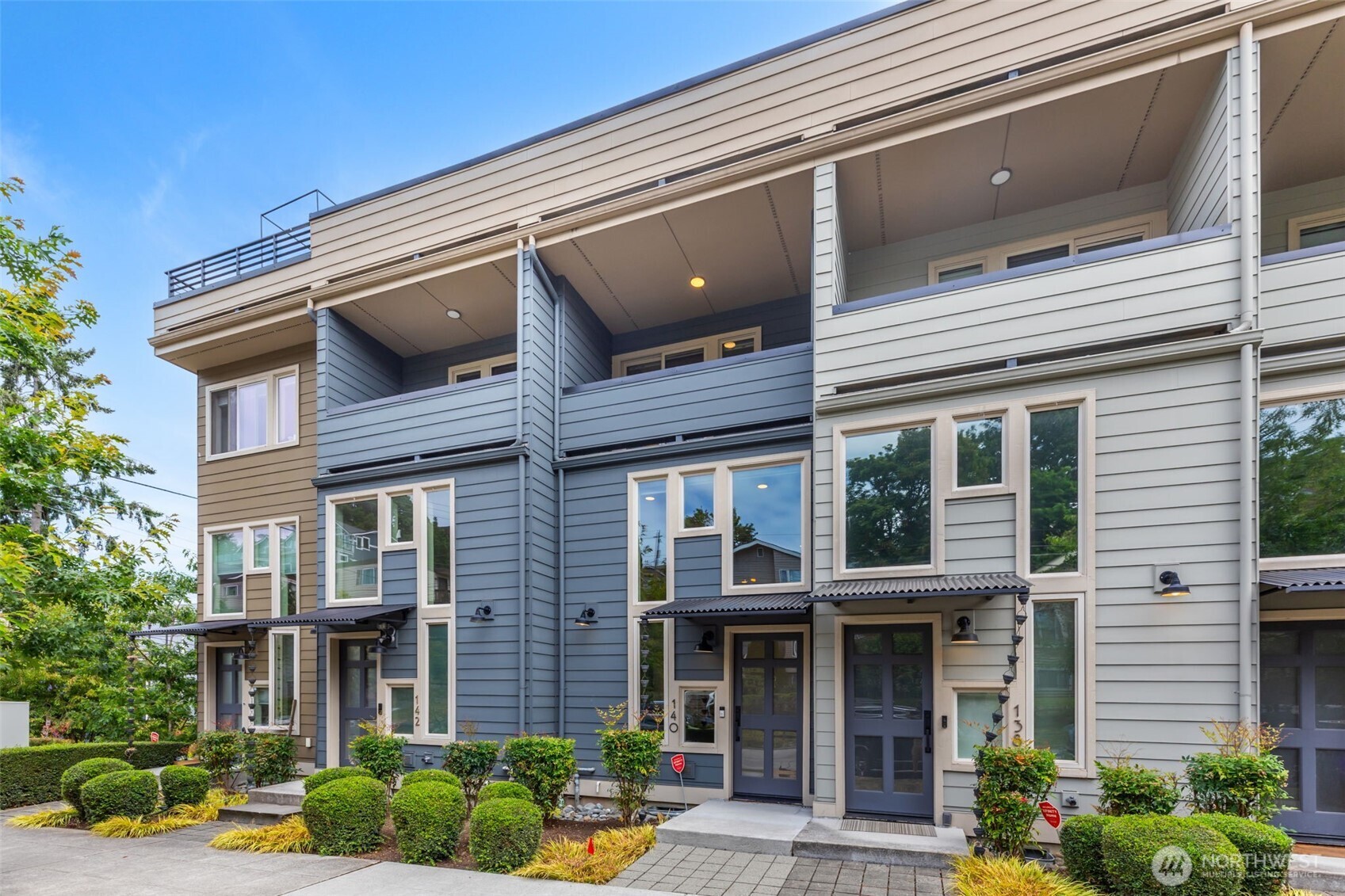 140 26 Avenue Property Photo 31