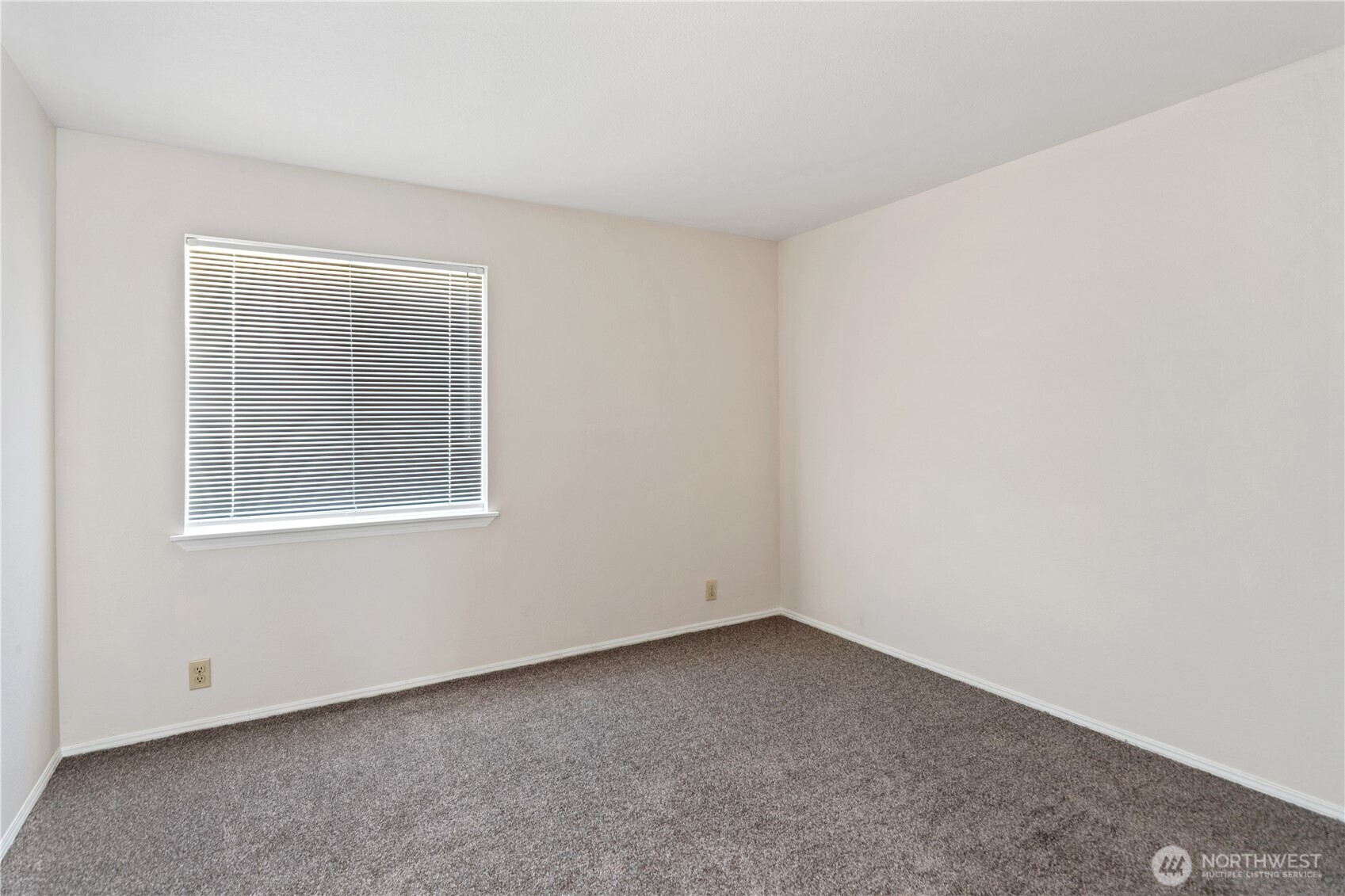 2289 Towne Point Avenue Property Photo 20