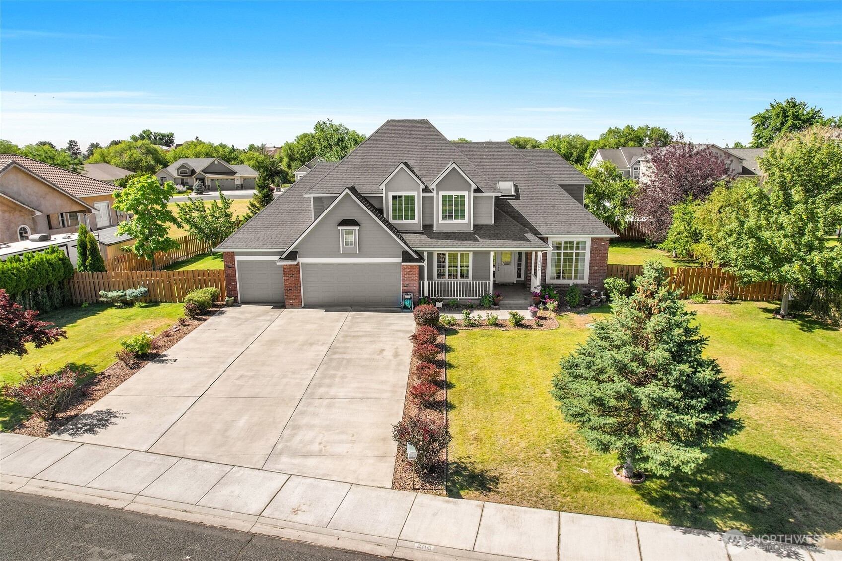 609 S Lupine Drive Property Photo 1