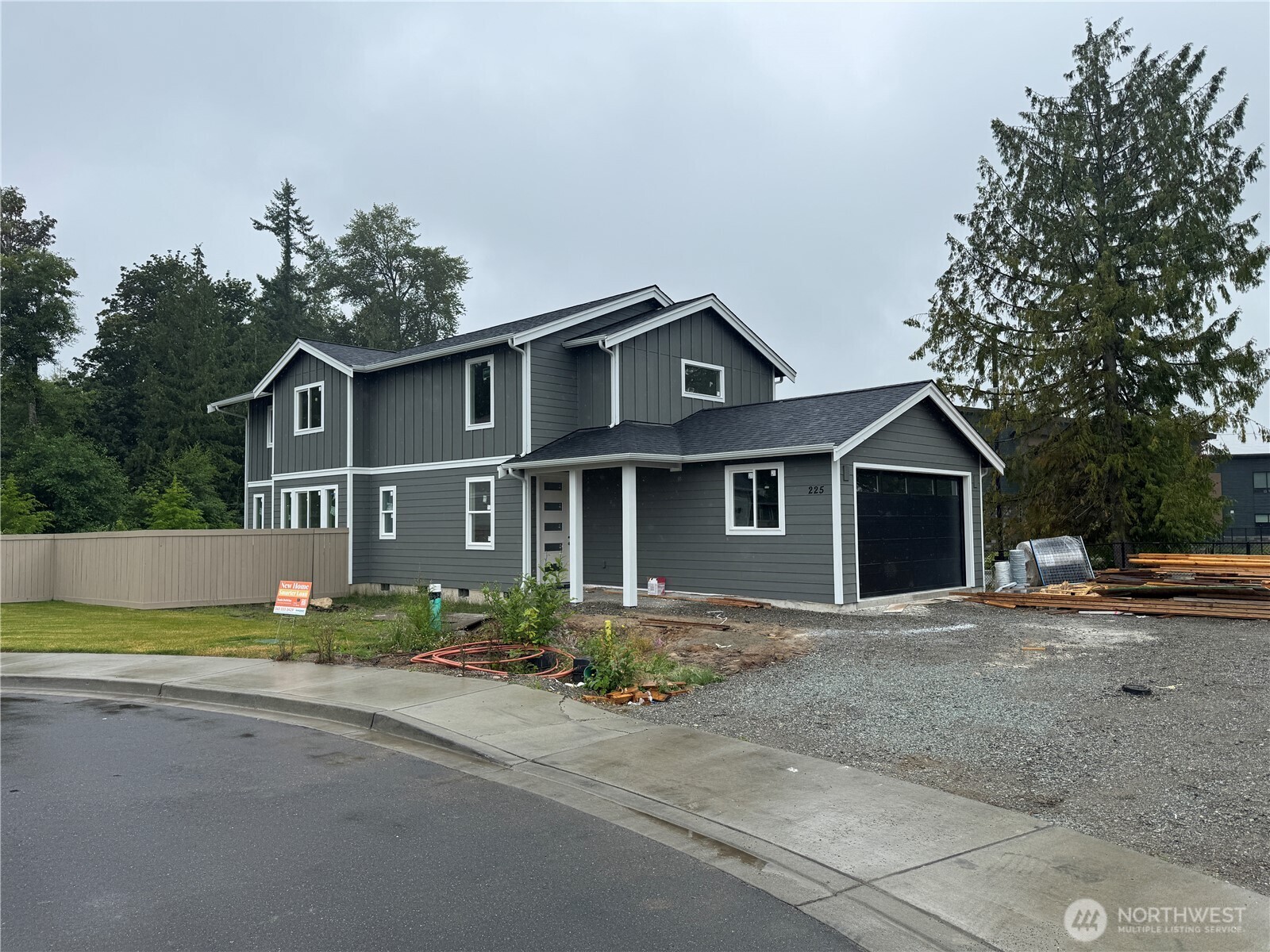225 N 54th Place Property Photo 1