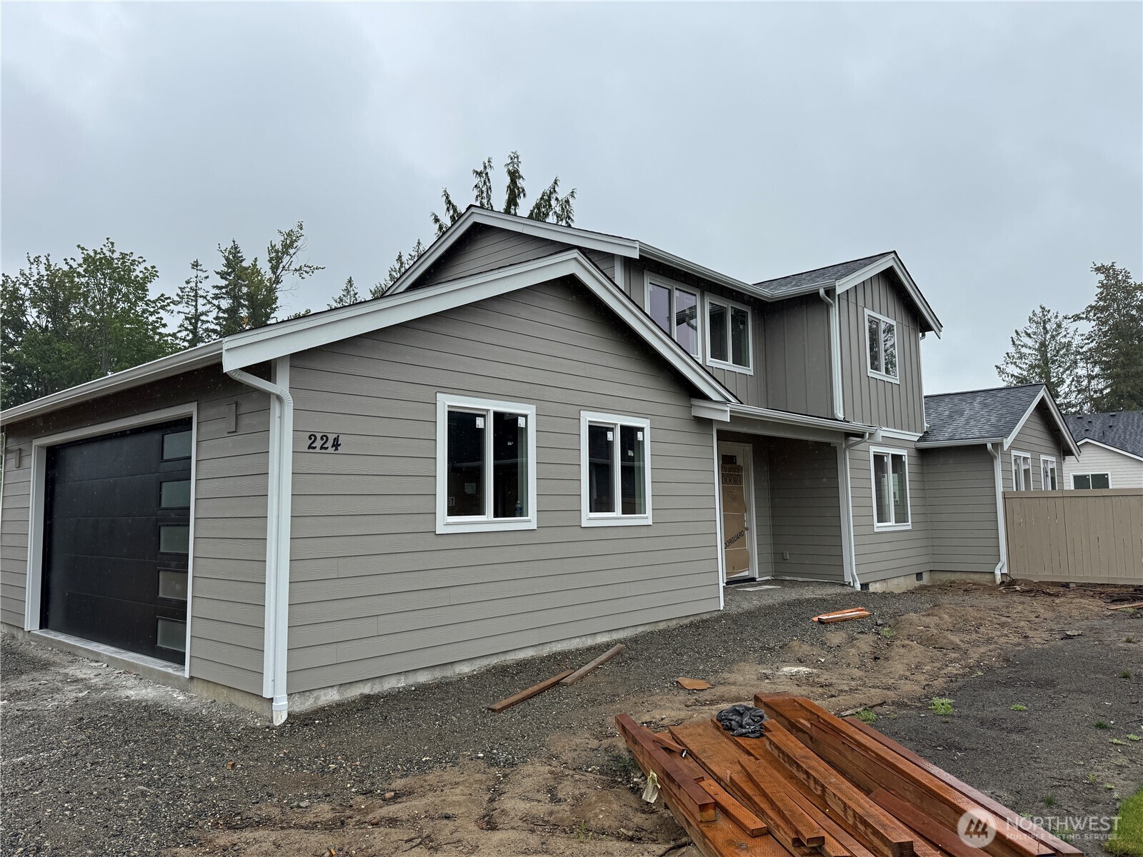 224 N 54th Place Property Photo 1