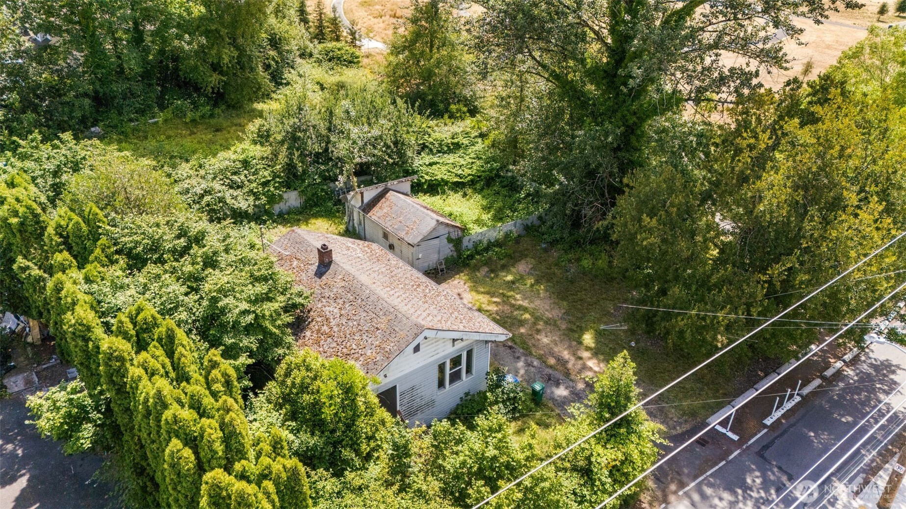 565 S Director Property Photo 6