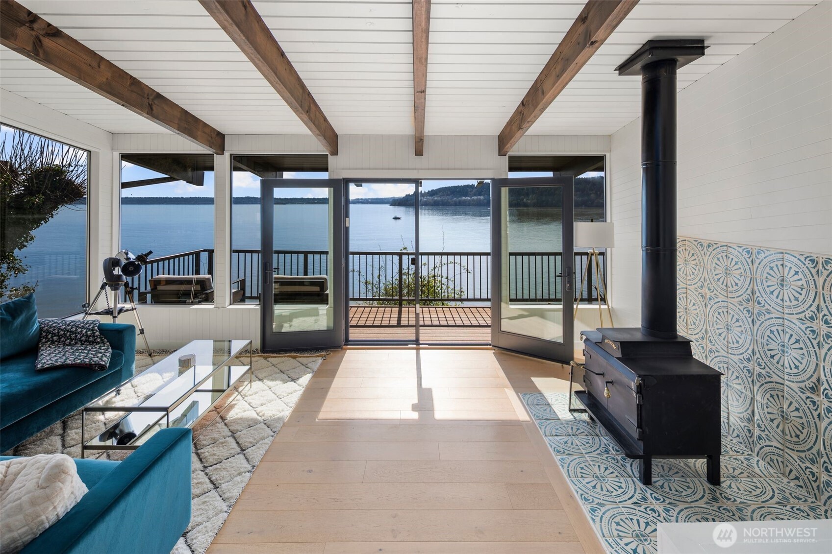 28605 Manzanita Beach Road Property Photo 1