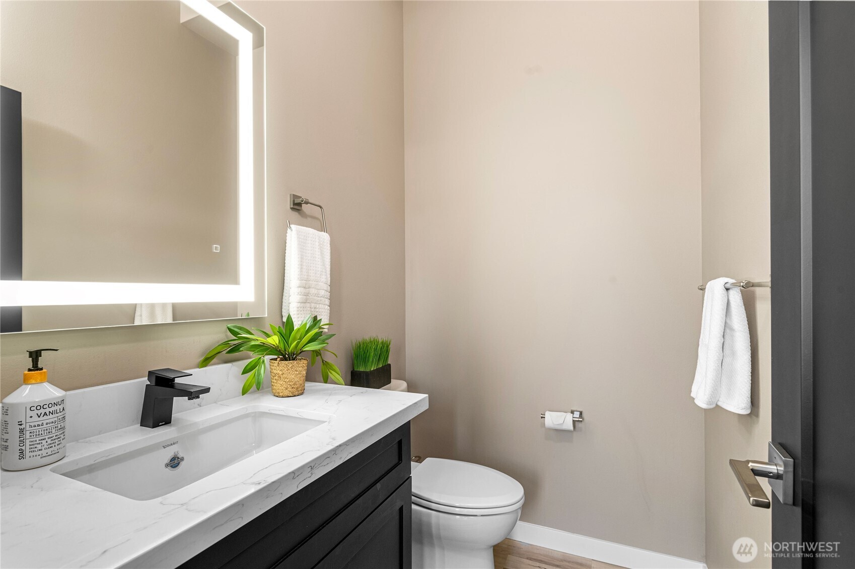 1149 Wheaton Way Property Photo 16