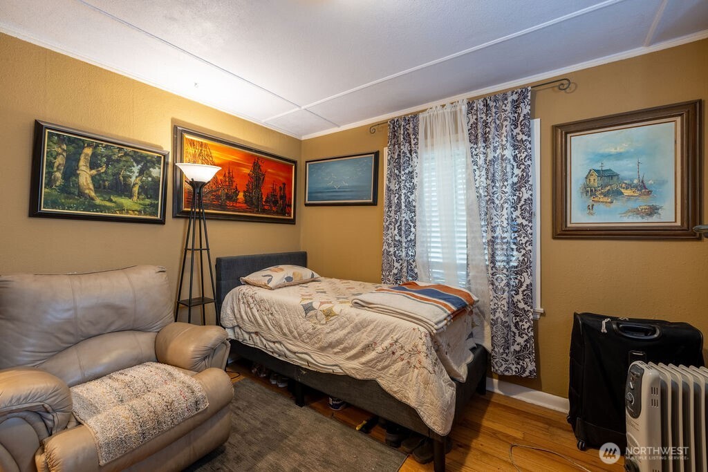 1427 E 3rd Street Property Photo 19