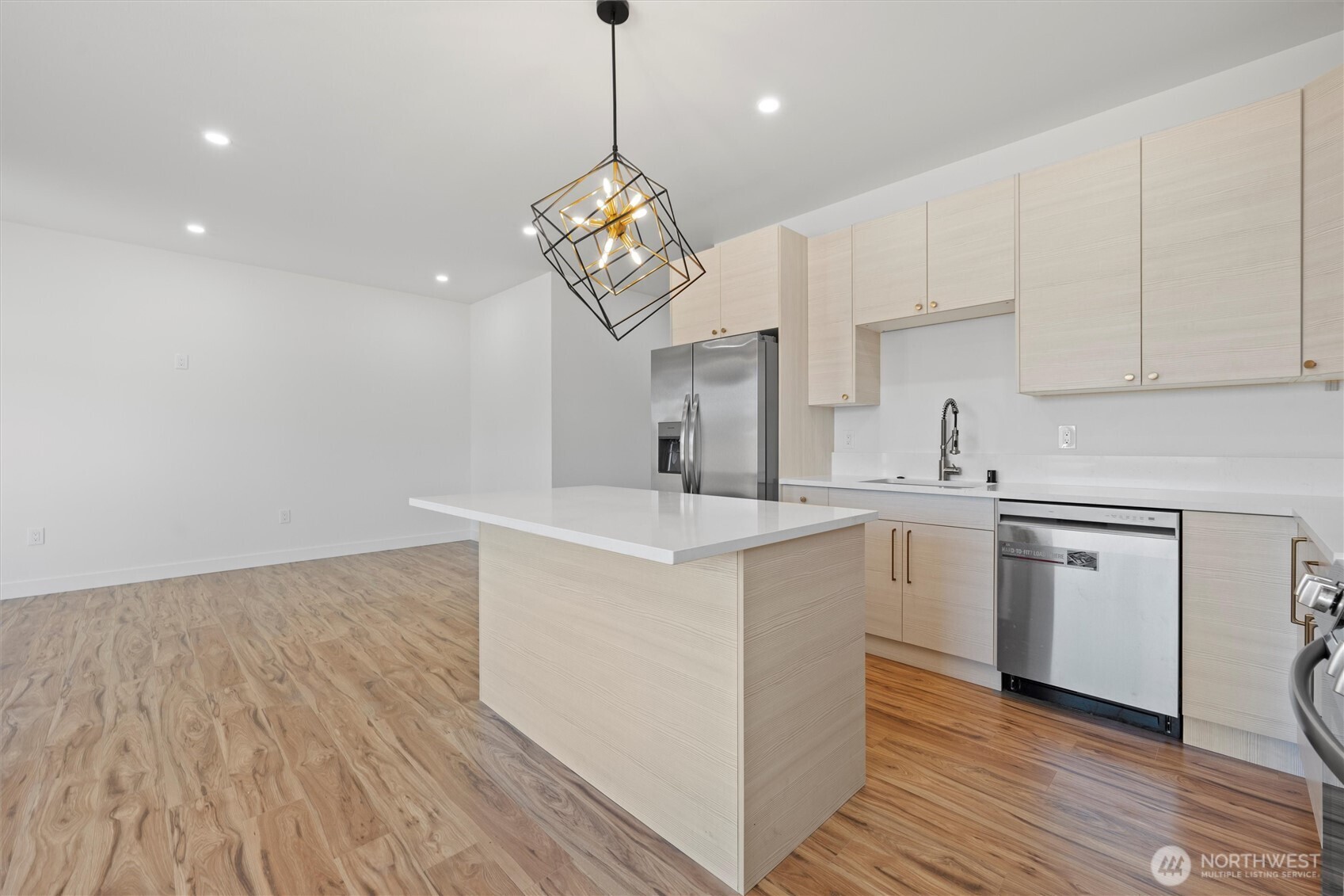 715 Buttercup Street Property Photo 7