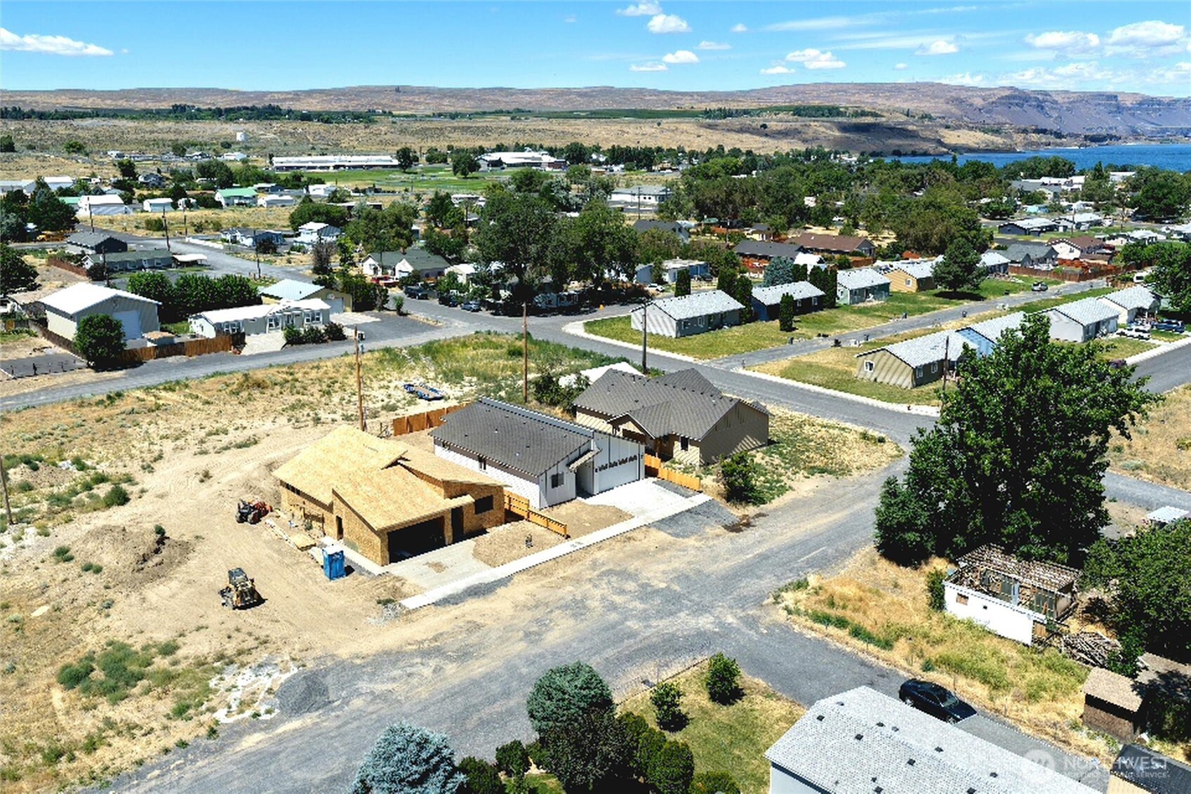 715 Buttercup Street Property Photo 32