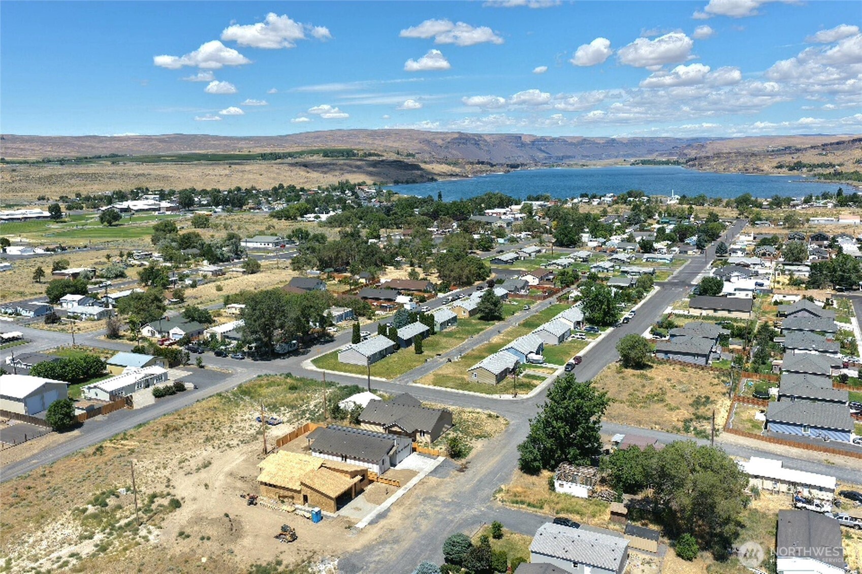 715 Buttercup Street Property Photo 33