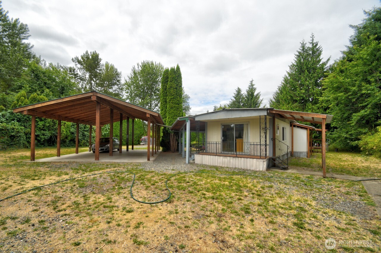 8105 52nd Street Property Photo 1