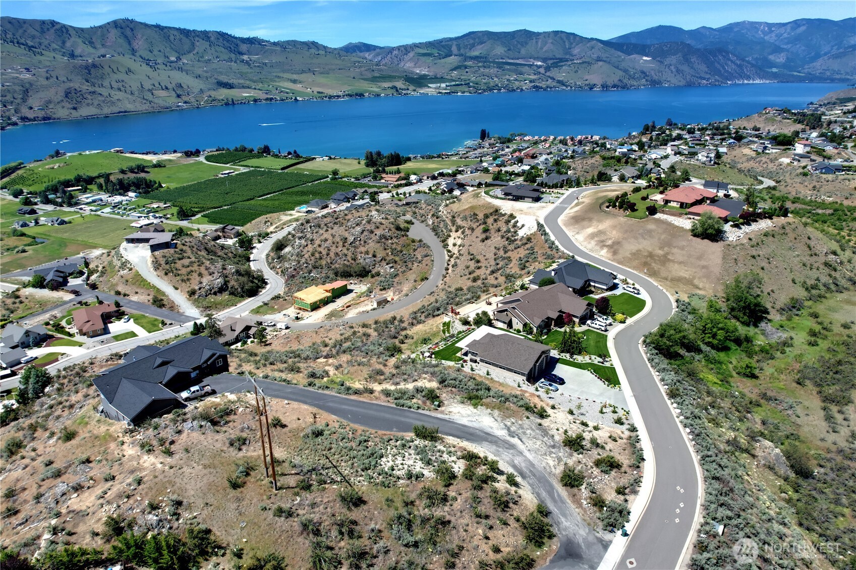 111 Crest Dr, Chelan Wa 98816 Property Photo 1