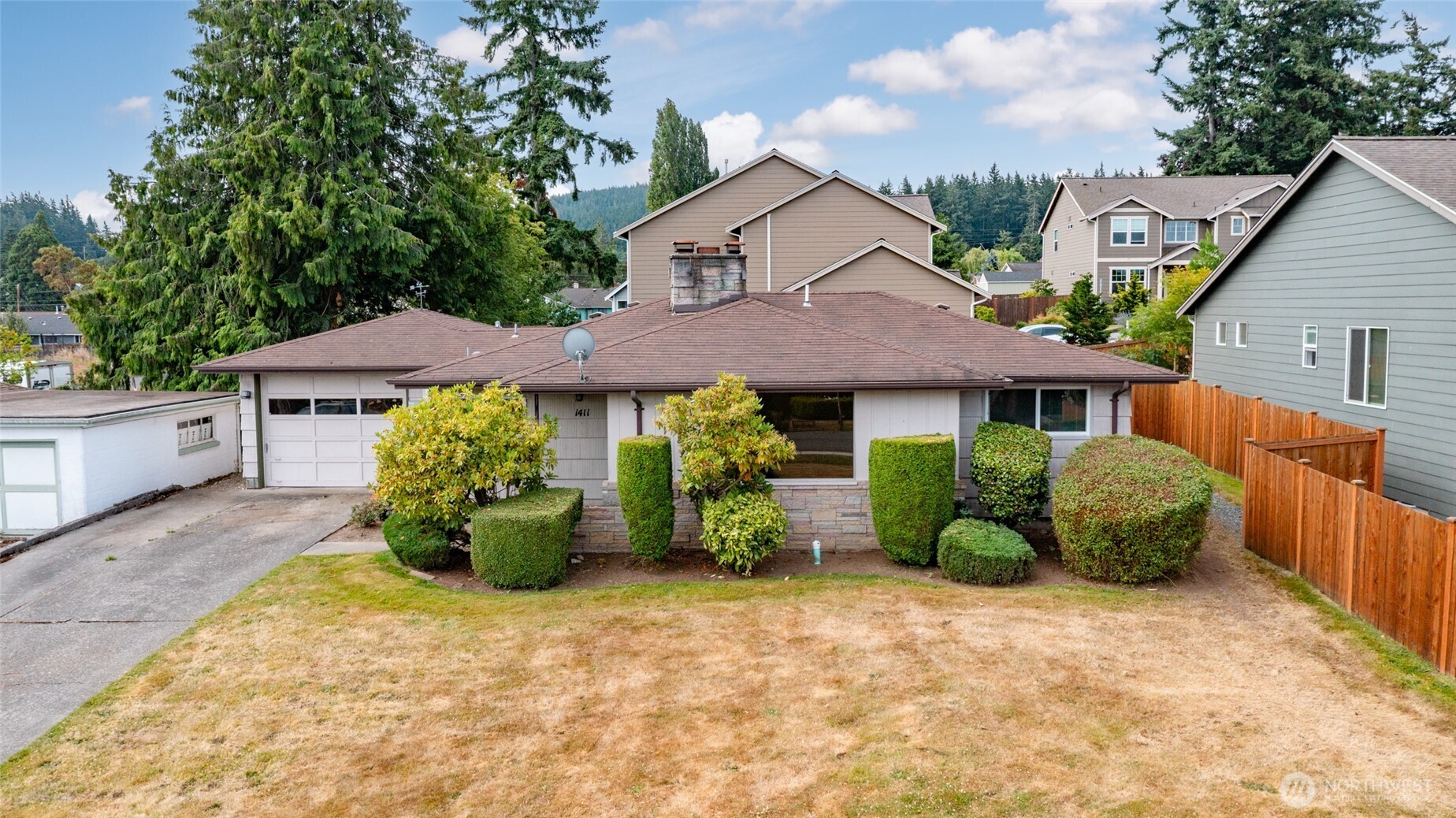 1411 38th Street Property Photo 1