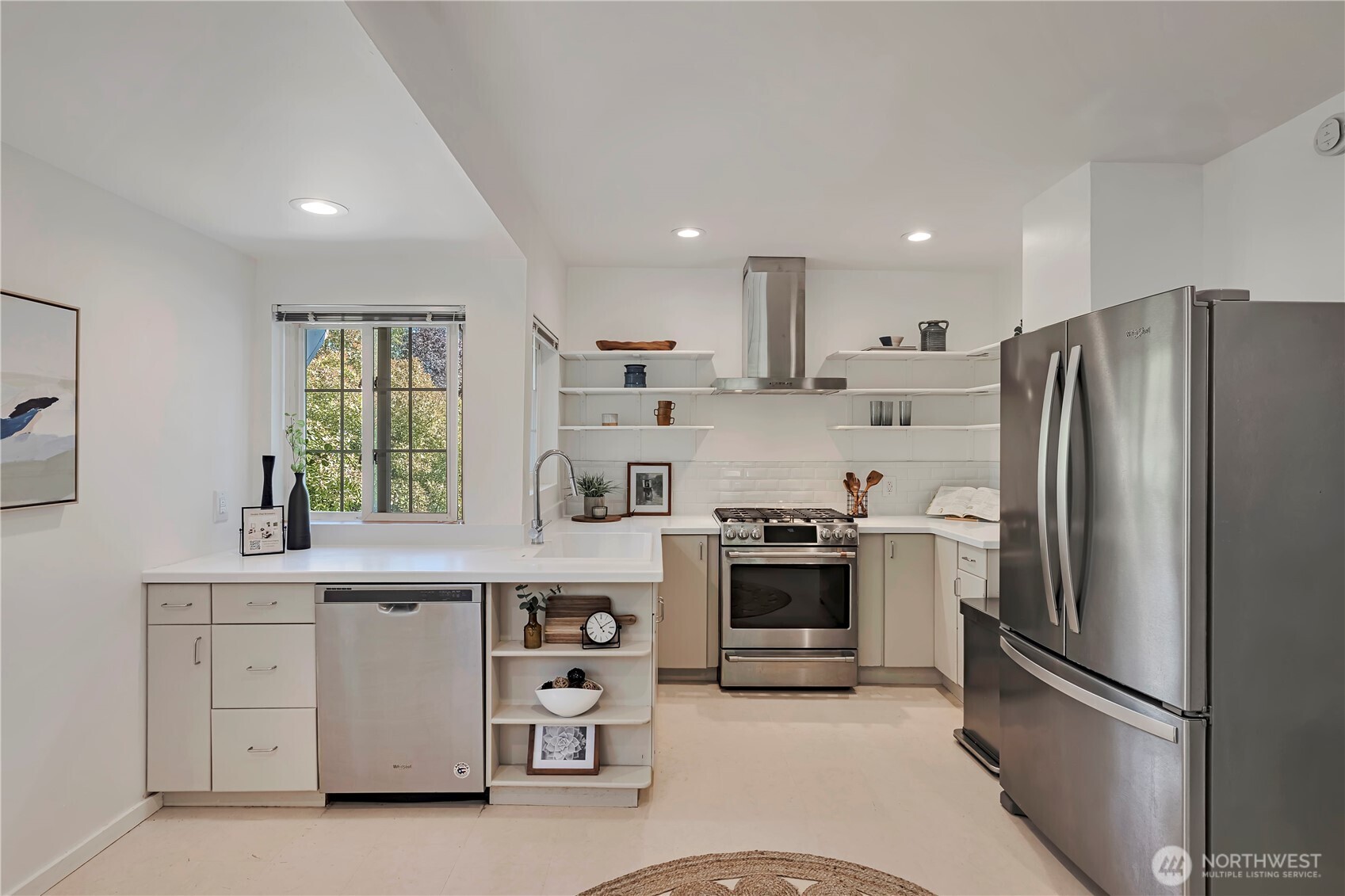 4715 S Orcas Street Property Photo 3