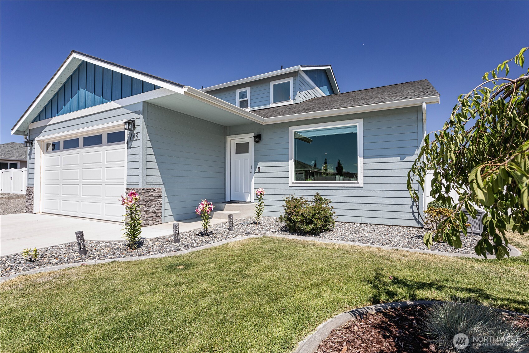 143 Margaux Loop
