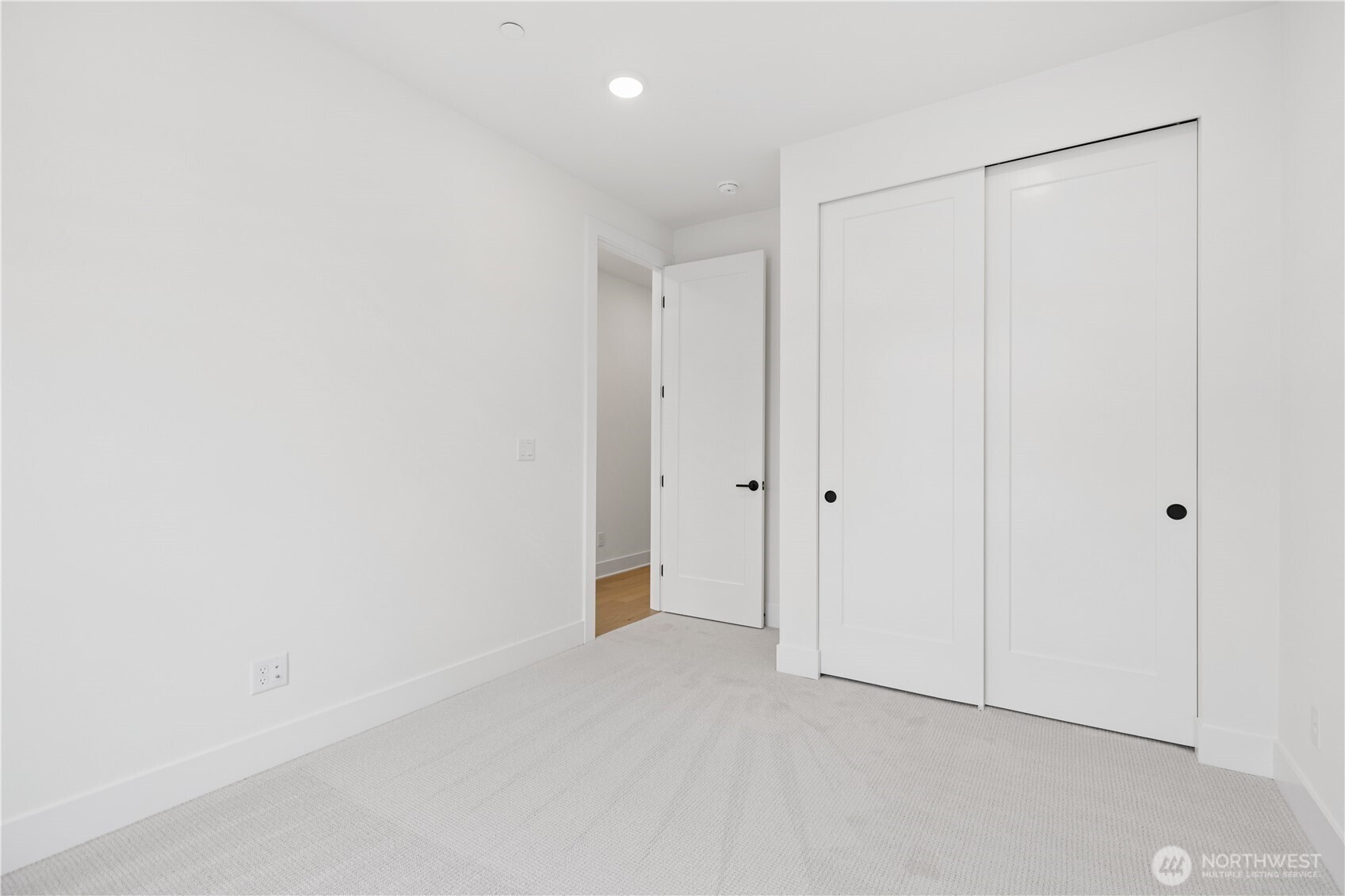 12207 137th Place 2602 Property Photo 15