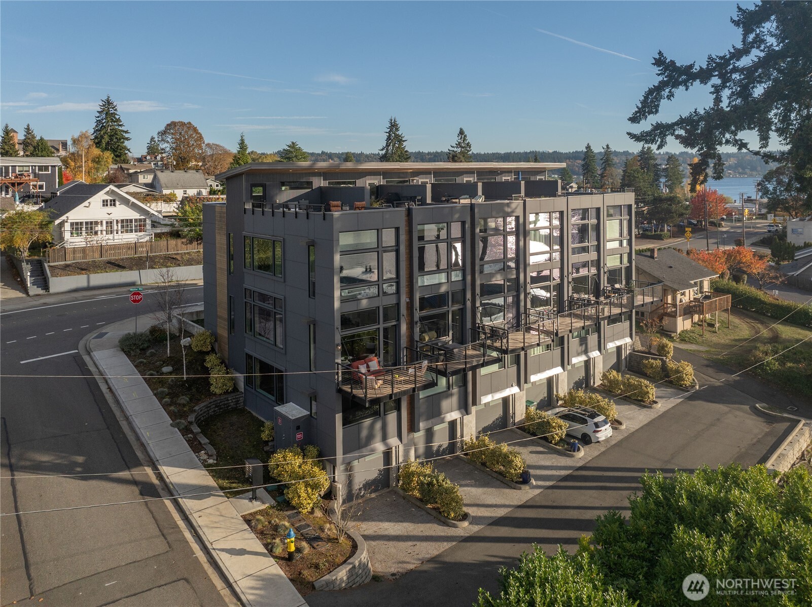 1149 Wheaton Way Property Photo 4