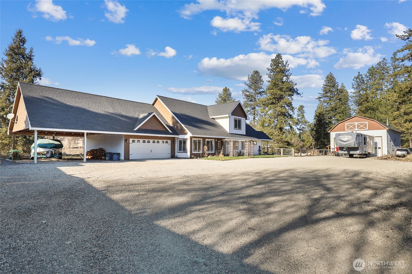 39605 N Elk-chattaroy Road Property Photo 2