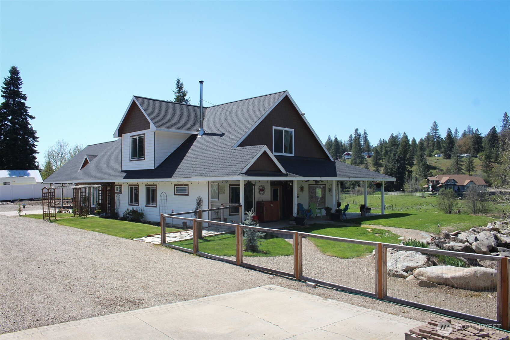 39605 N Elk-chattaroy Road Property Photo 4