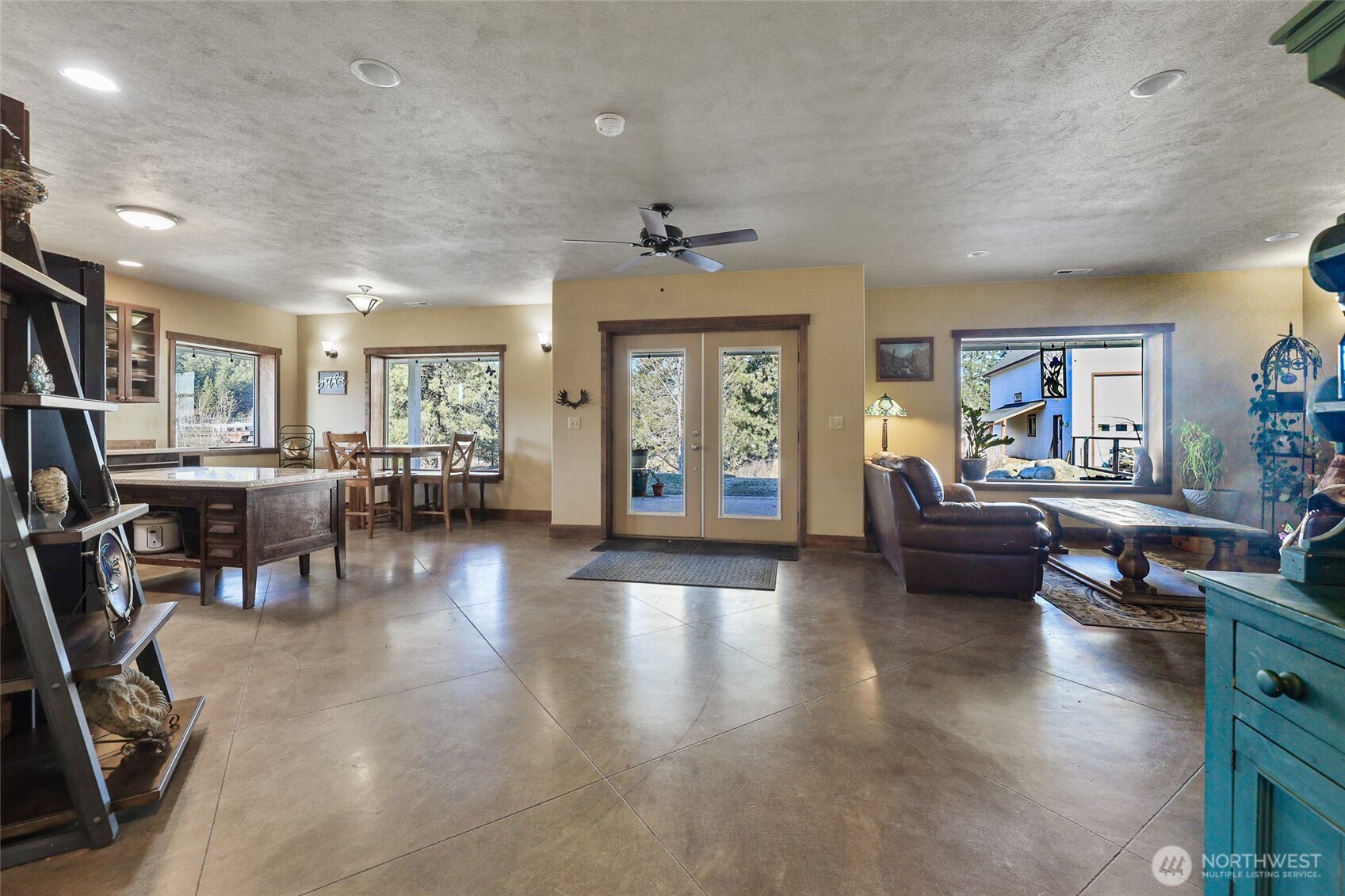 39605 N Elk-chattaroy Road Property Photo 9