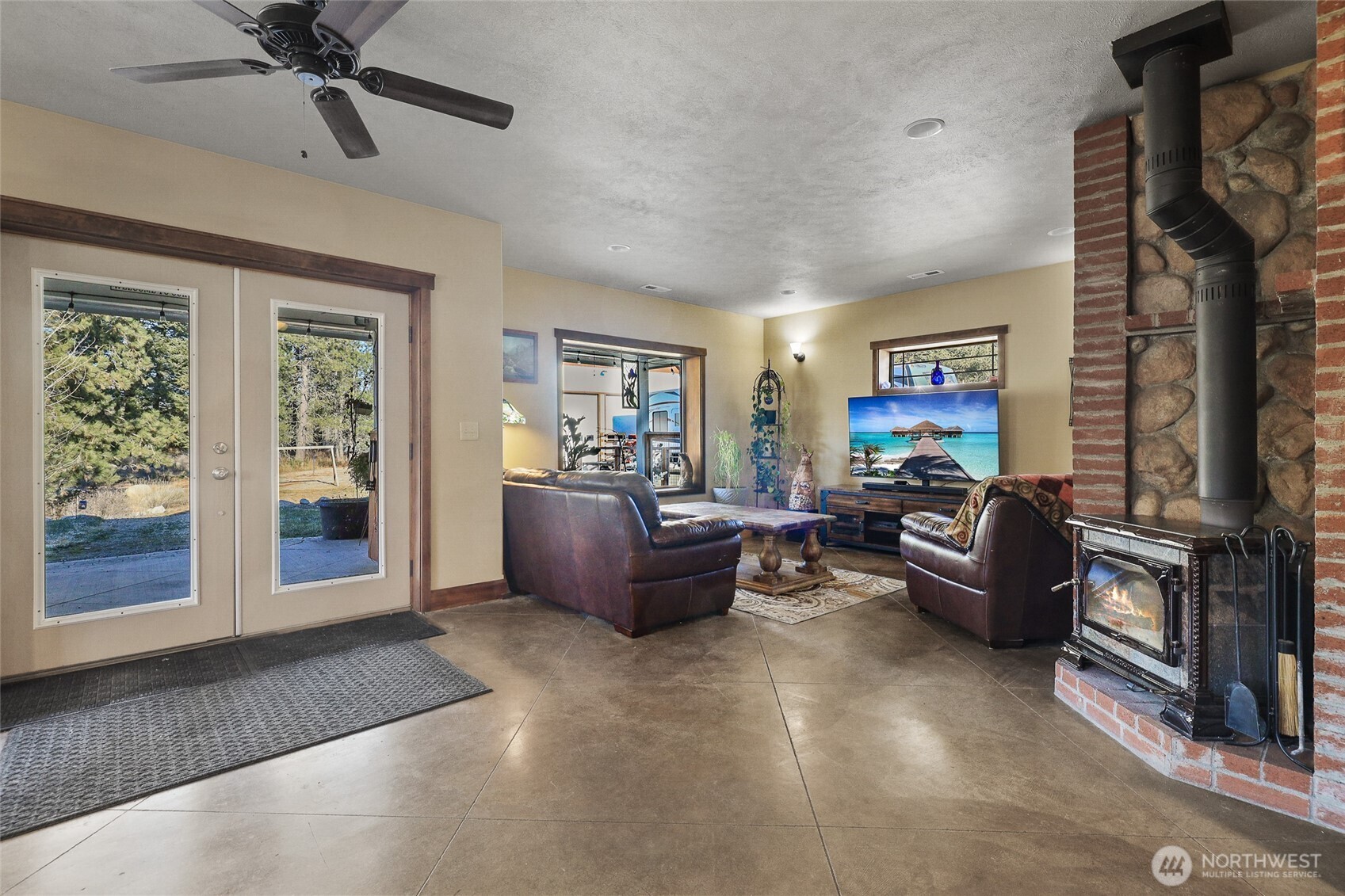 39605 N Elk-chattaroy Road Property Photo 10