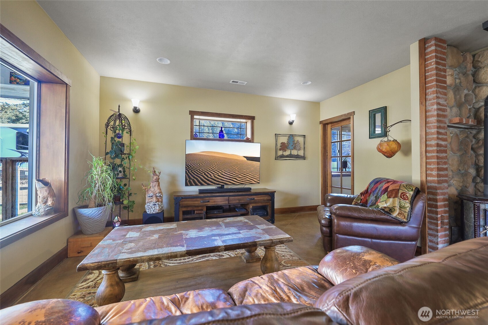 39605 N Elk-chattaroy Road Property Photo 12